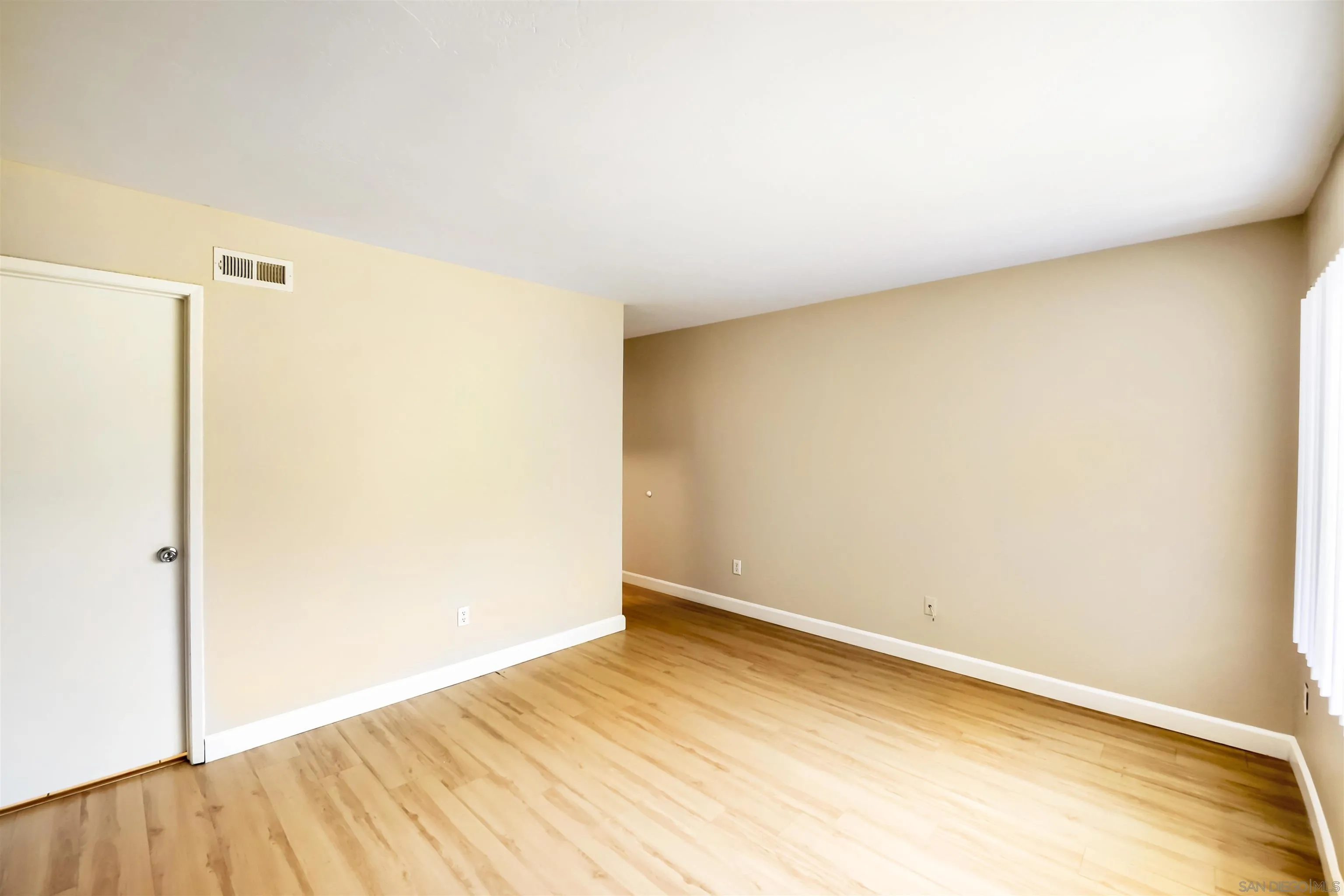 Photo #16: 260009545 Listing: Photo #16