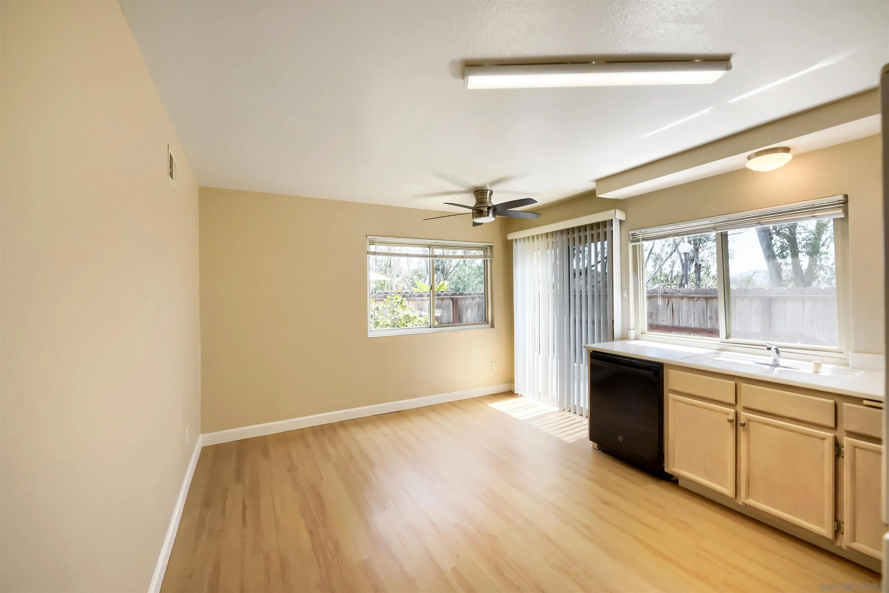 Photo #9: 260009545 Listing: Photo #9