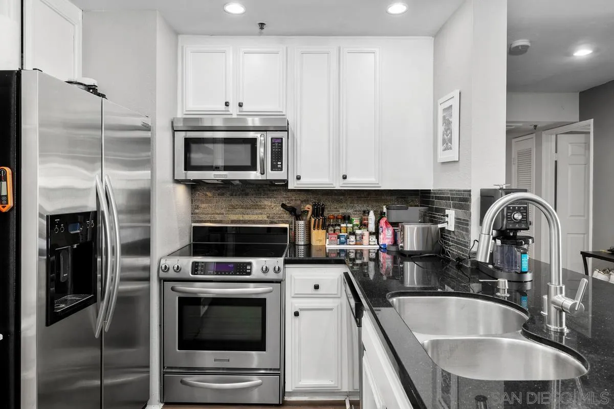 Photo #6: 260009549 Listing: Photo #6