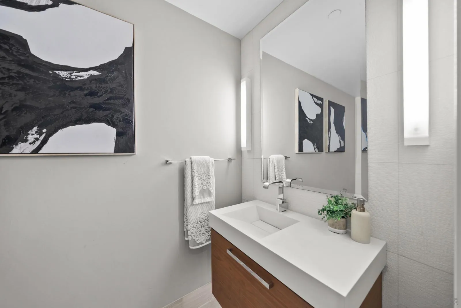 888 E UNIT 3002, San Diego, CA, 92101