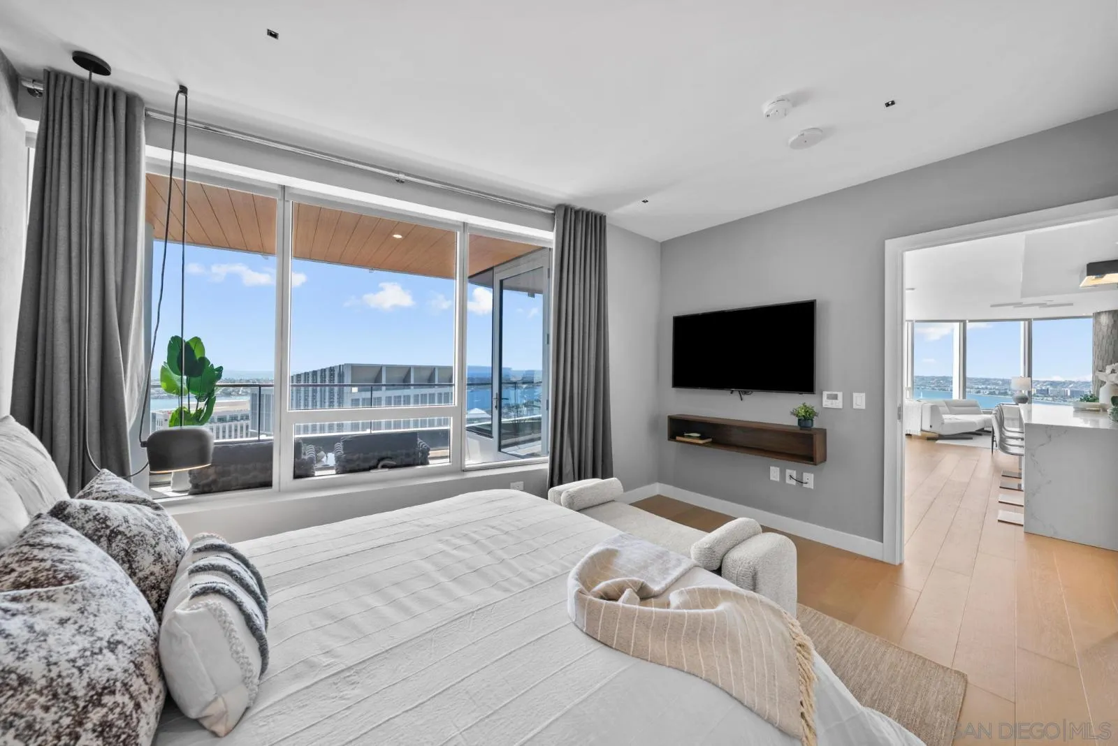 888 E UNIT 3002, San Diego, CA, 92101