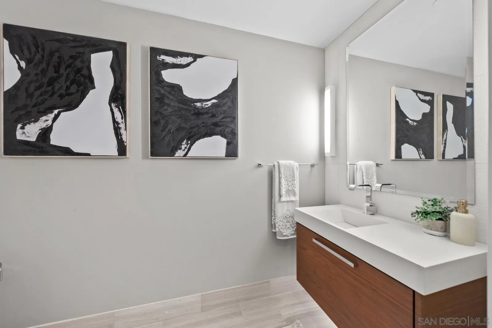 888 E UNIT 3002, San Diego, CA, 92101