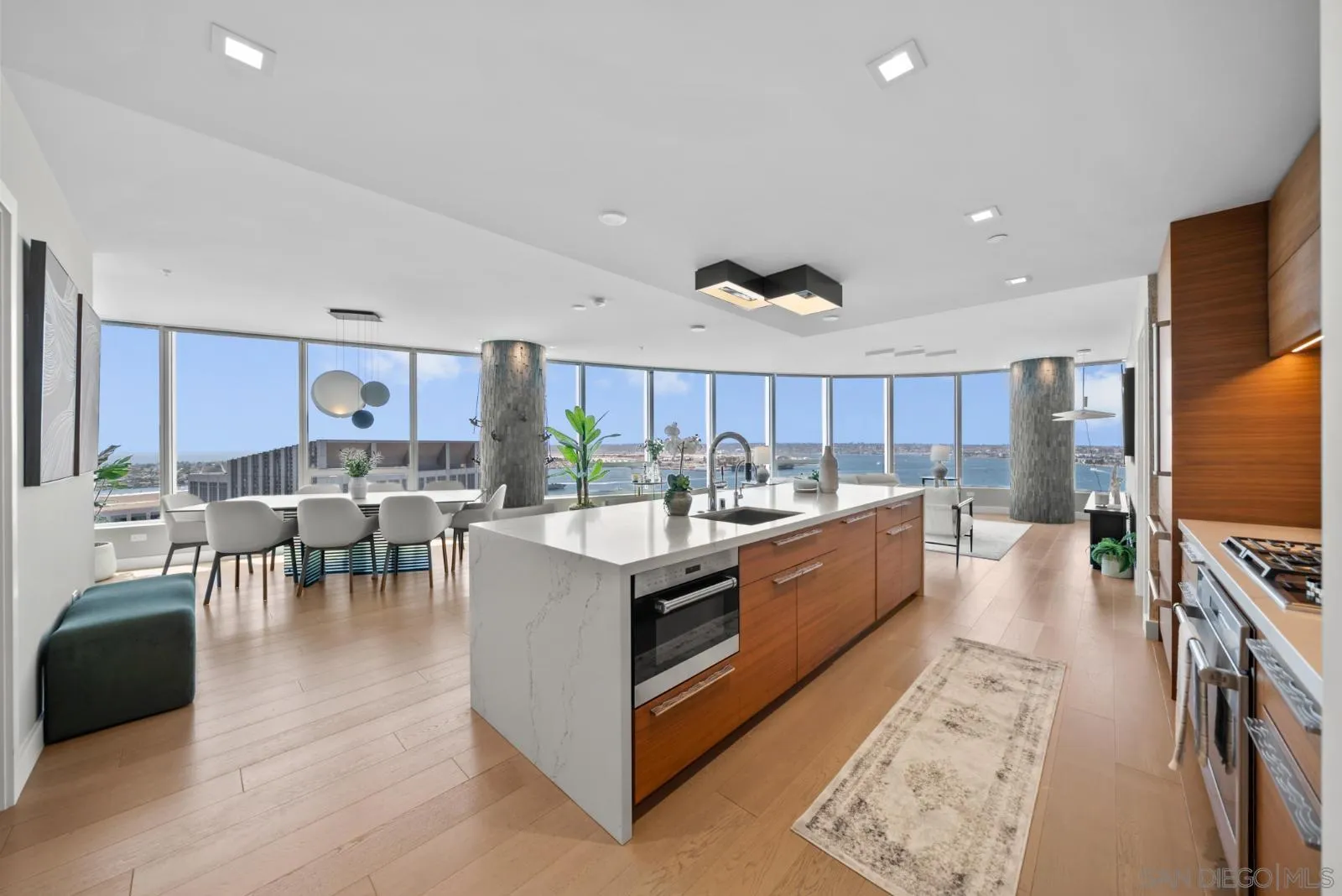 888 E UNIT 3002, San Diego, CA, 92101