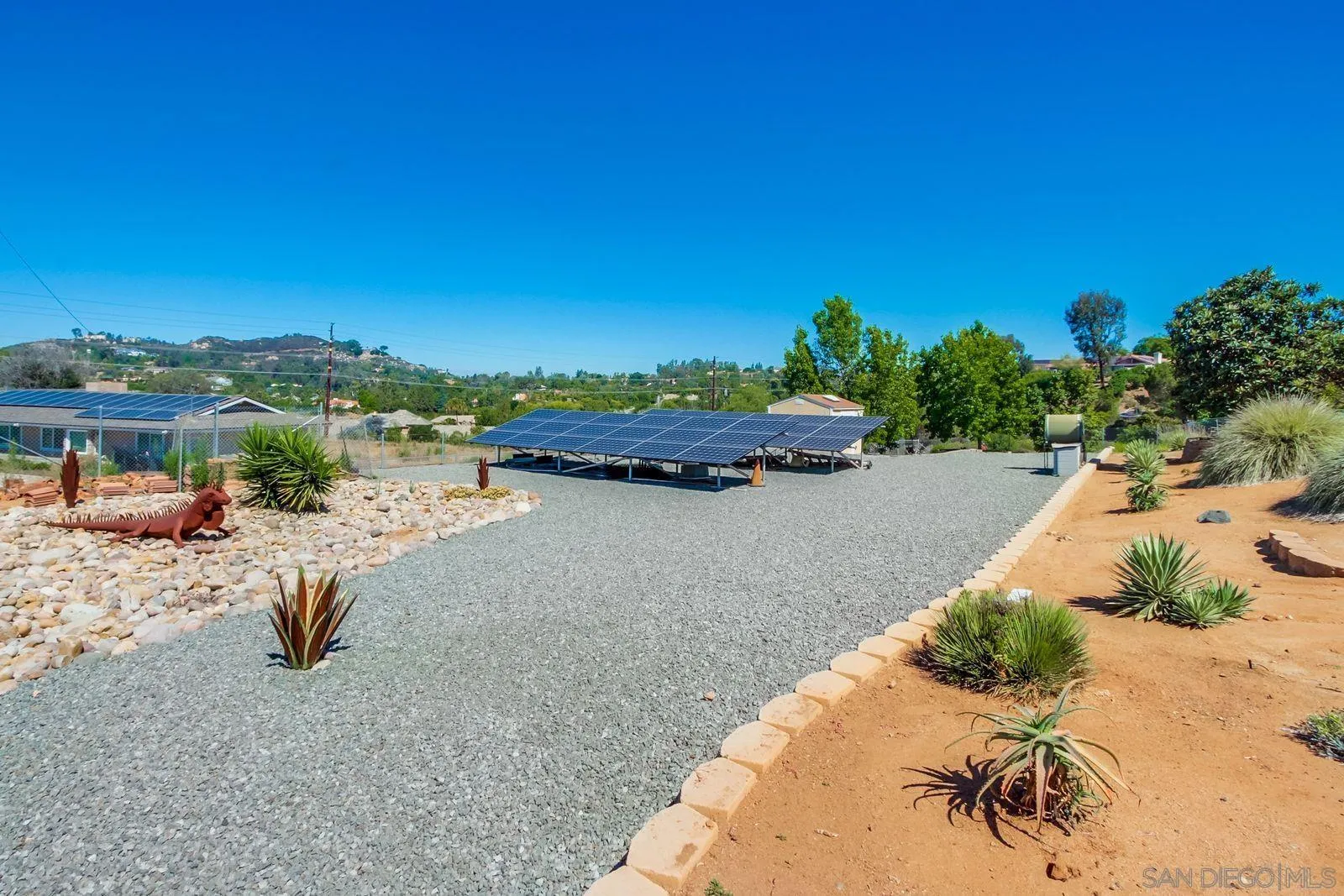 https://cdn.realtyfeed.com/cdn/127/260009577/1f40f72861e5549d9c01cc38362cdeec.webp
