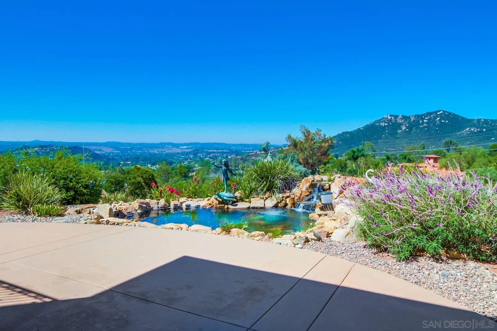https://cdn.realtyfeed.com/cdn/127/260009577/5b7ee783d002b121478df9dac89edf96.webp