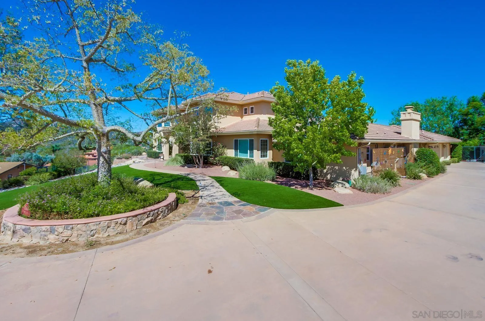 https://cdn.realtyfeed.com/cdn/127/260009577/af9f8722f60afa5f64787dd8886d40a7.webp