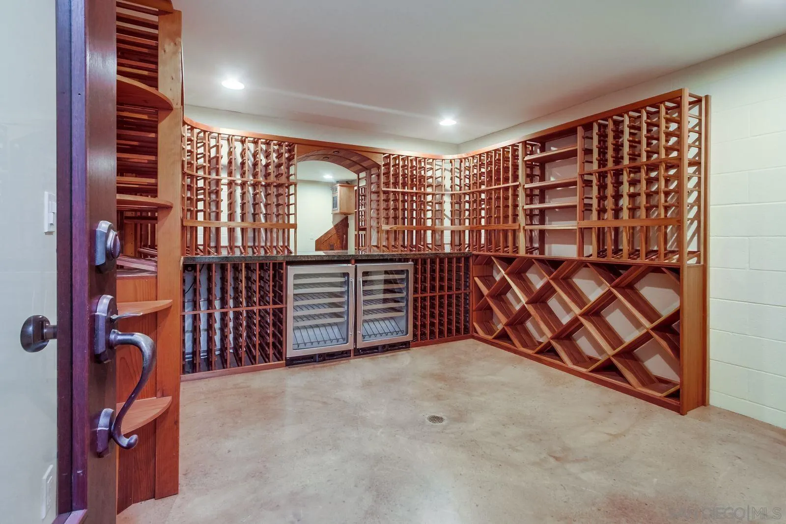https://cdn.realtyfeed.com/cdn/127/260009577/fae3901c68d80b5d15a5308ec0004445.webp
