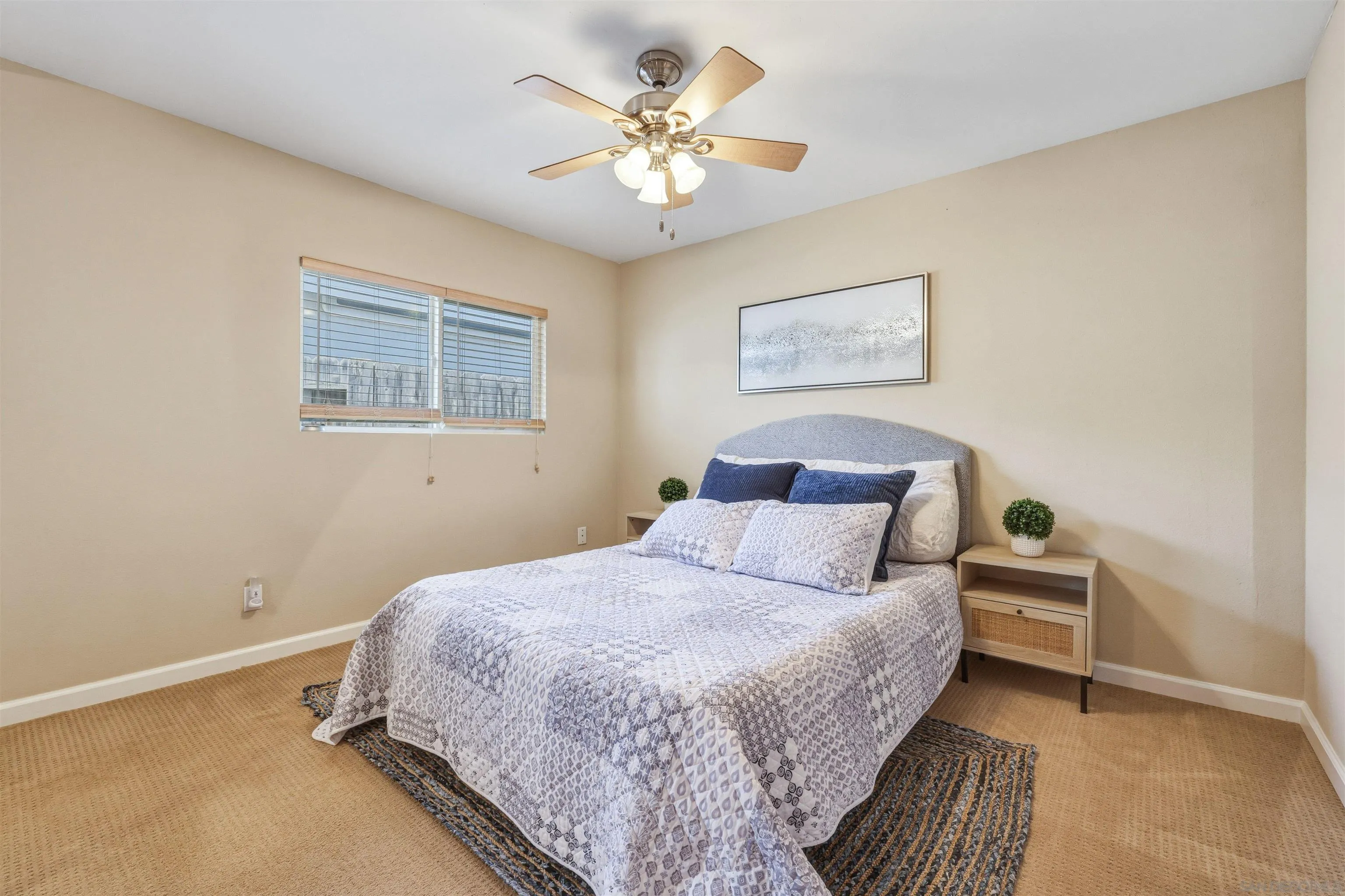 https://cdn.realtyfeed.com/cdn/127/260009580/5529b1988e69f34c1f25437a165b2b32.webp