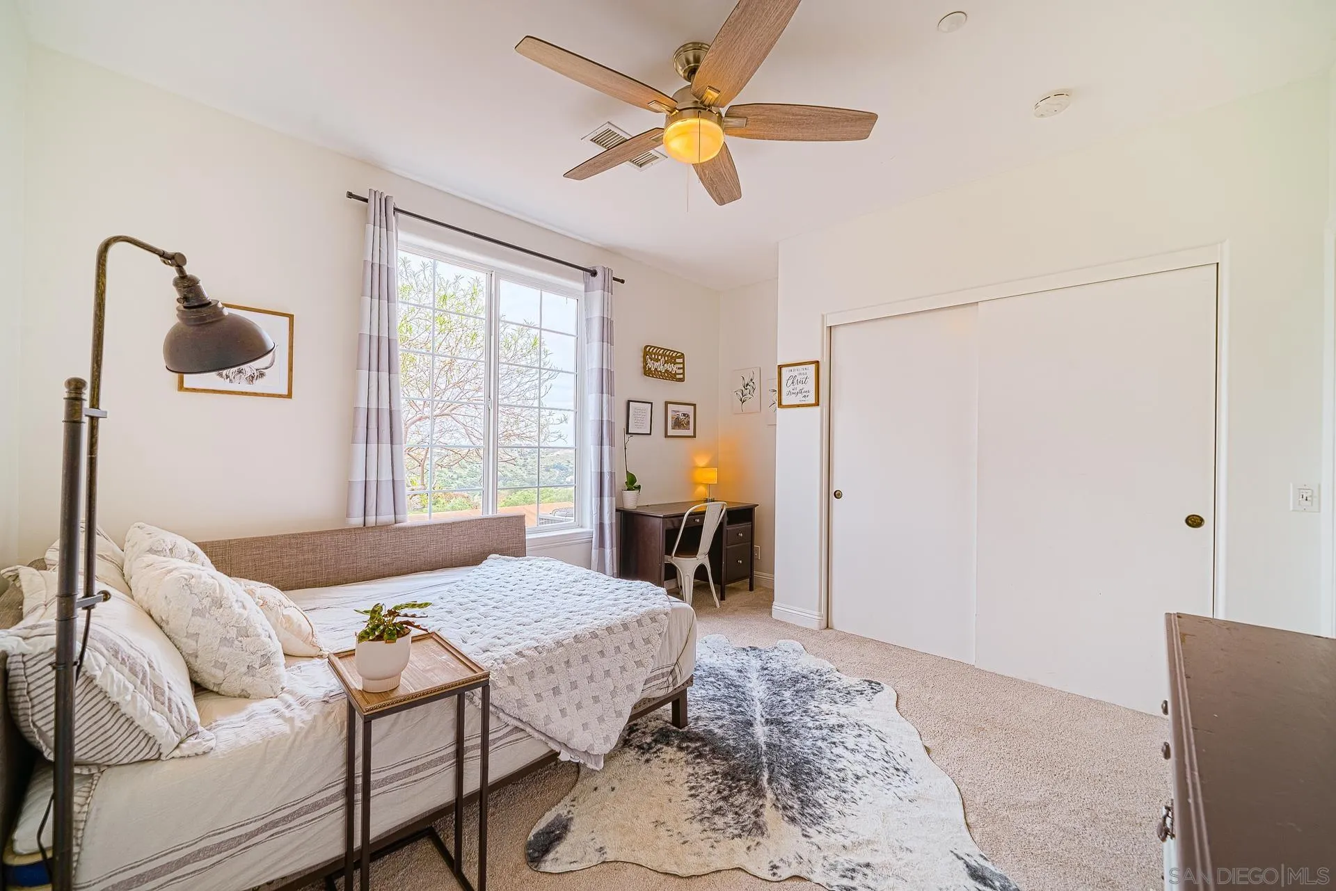 https://cdn.realtyfeed.com/cdn/127/260009585/182f1972764b9bac1bd112cb70347c48.webp