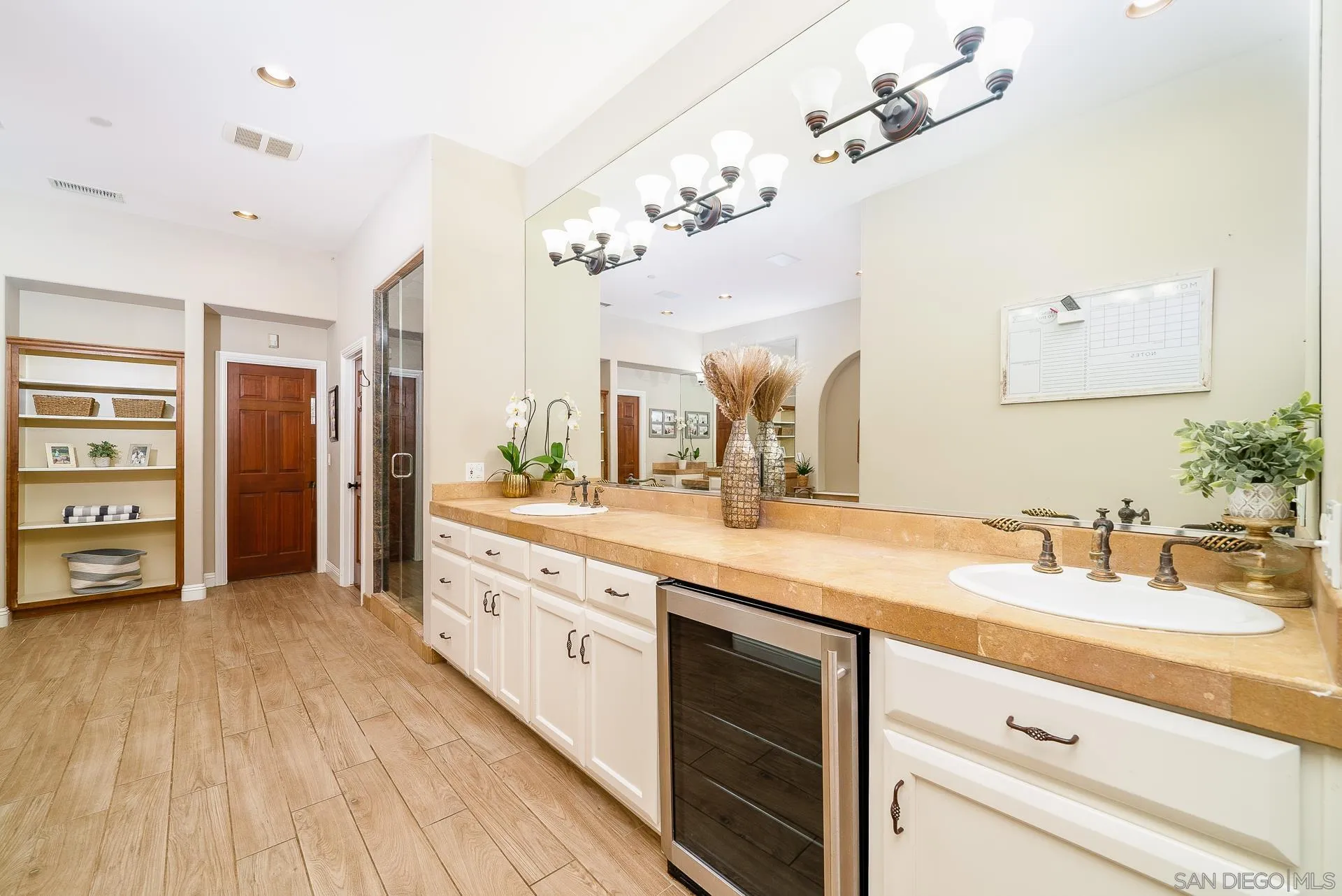https://cdn.realtyfeed.com/cdn/127/260009585/2bcd0268138a6ed181023e882d08d865.webp