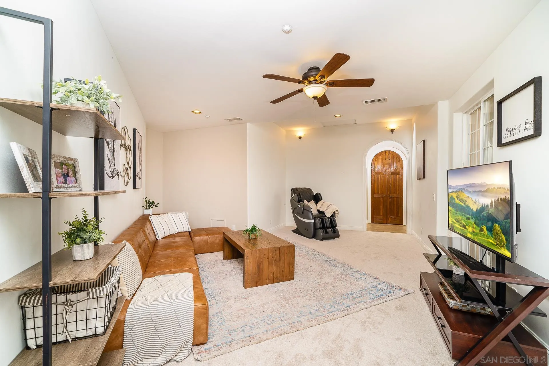 https://cdn.realtyfeed.com/cdn/127/260009585/3c1552e0ead3da30c619020769dc28b4.webp