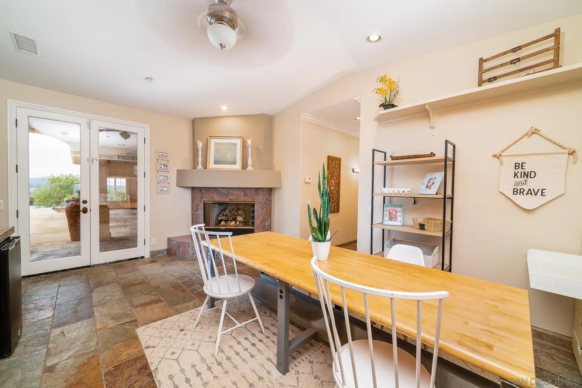 https://cdn.realtyfeed.com/cdn/127/260009585/59f608edea4134562ae4b54413ba0933.webp