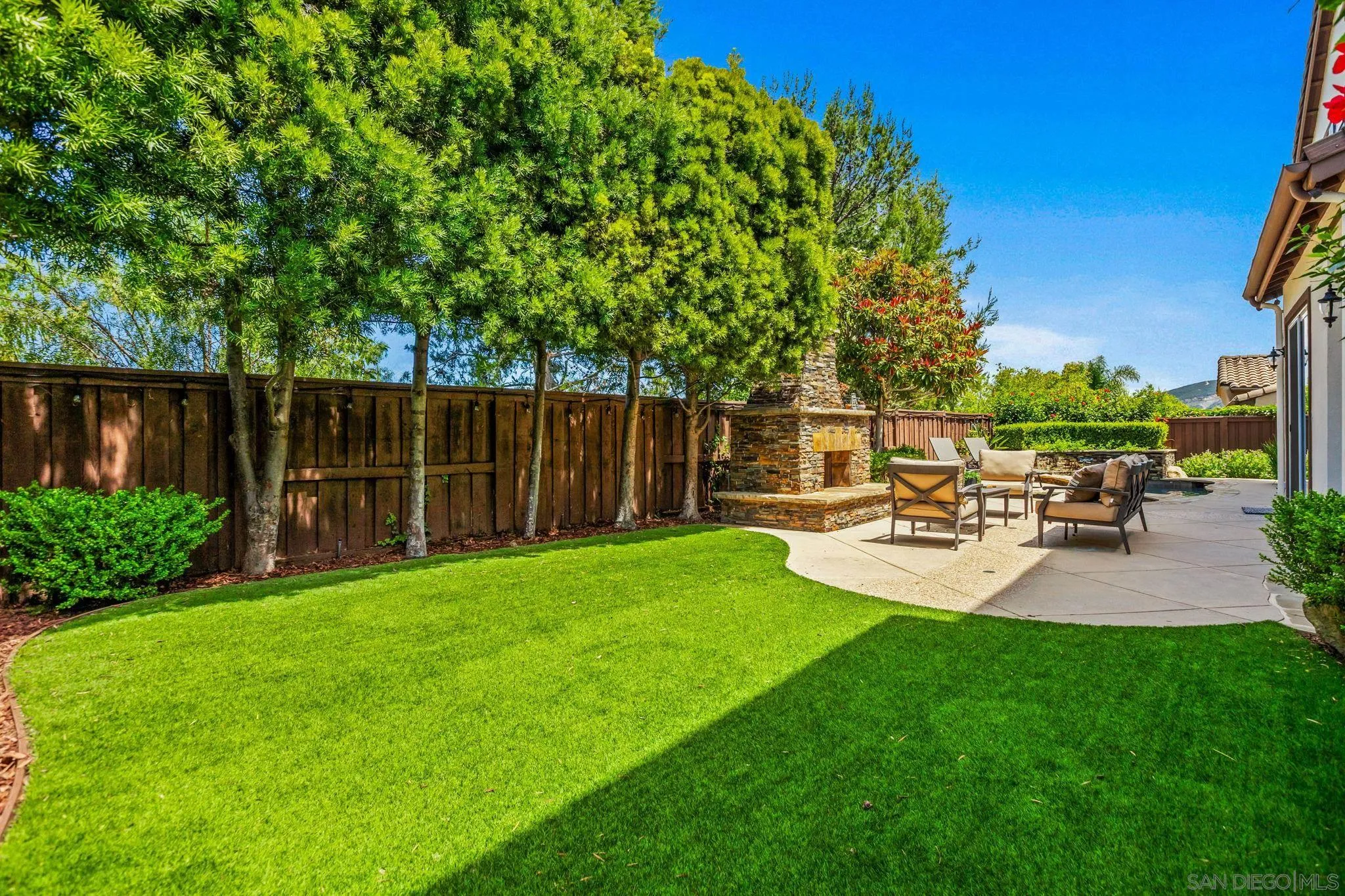 https://cdn.realtyfeed.com/cdn/127/260009596/0bf281a171318484bb9385a349243f0f.webp