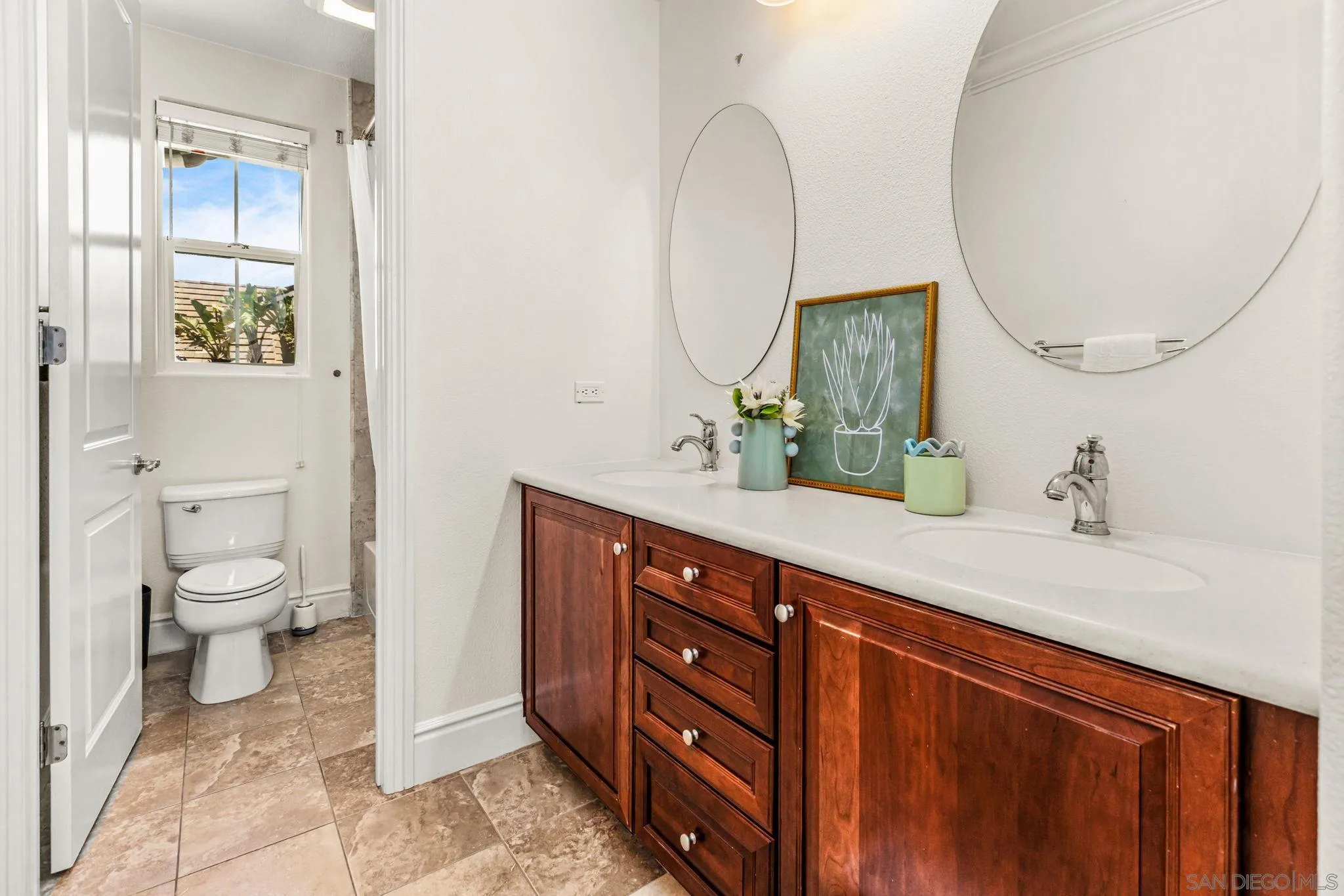 https://cdn.realtyfeed.com/cdn/127/260009596/2f637f7549248b41511275c7a93e09d5.webp