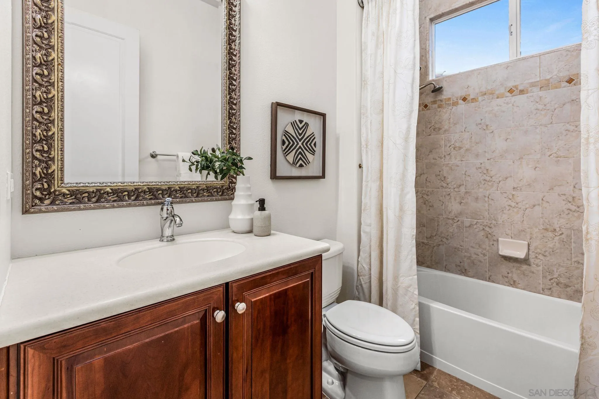 https://cdn.realtyfeed.com/cdn/127/260009596/3e2fb7a8839e6c9baaf7118e41999ef1.webp