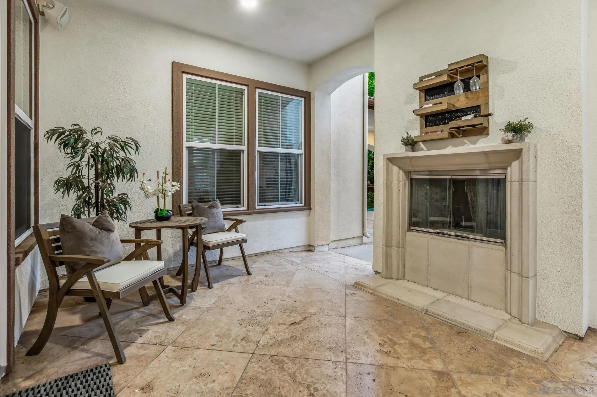 https://cdn.realtyfeed.com/cdn/127/260009596/562f91fab823bb0330587105aec8c7af.webp