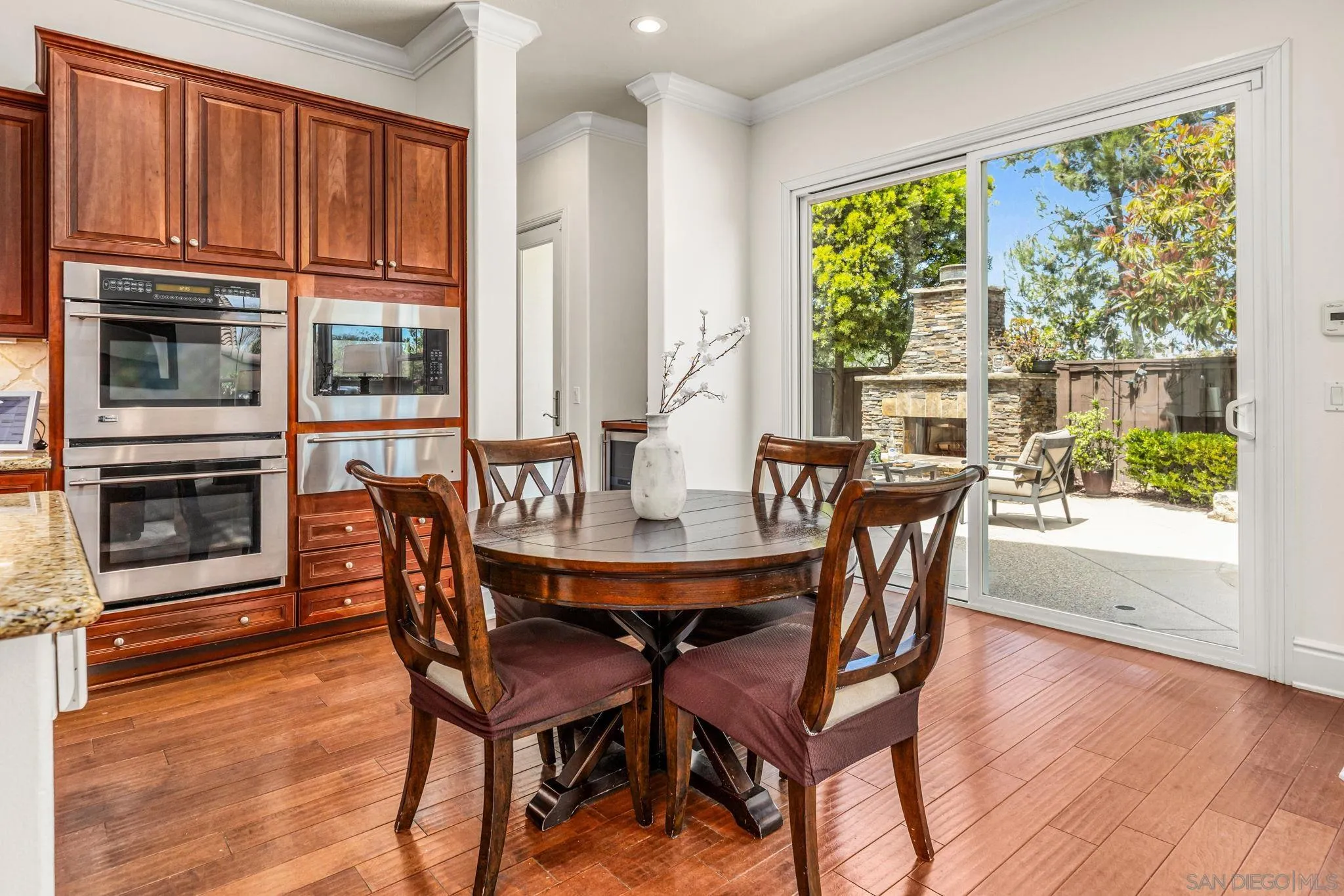 https://cdn.realtyfeed.com/cdn/127/260009596/67eade804ff33bd9e37e12ef7aac4261.webp