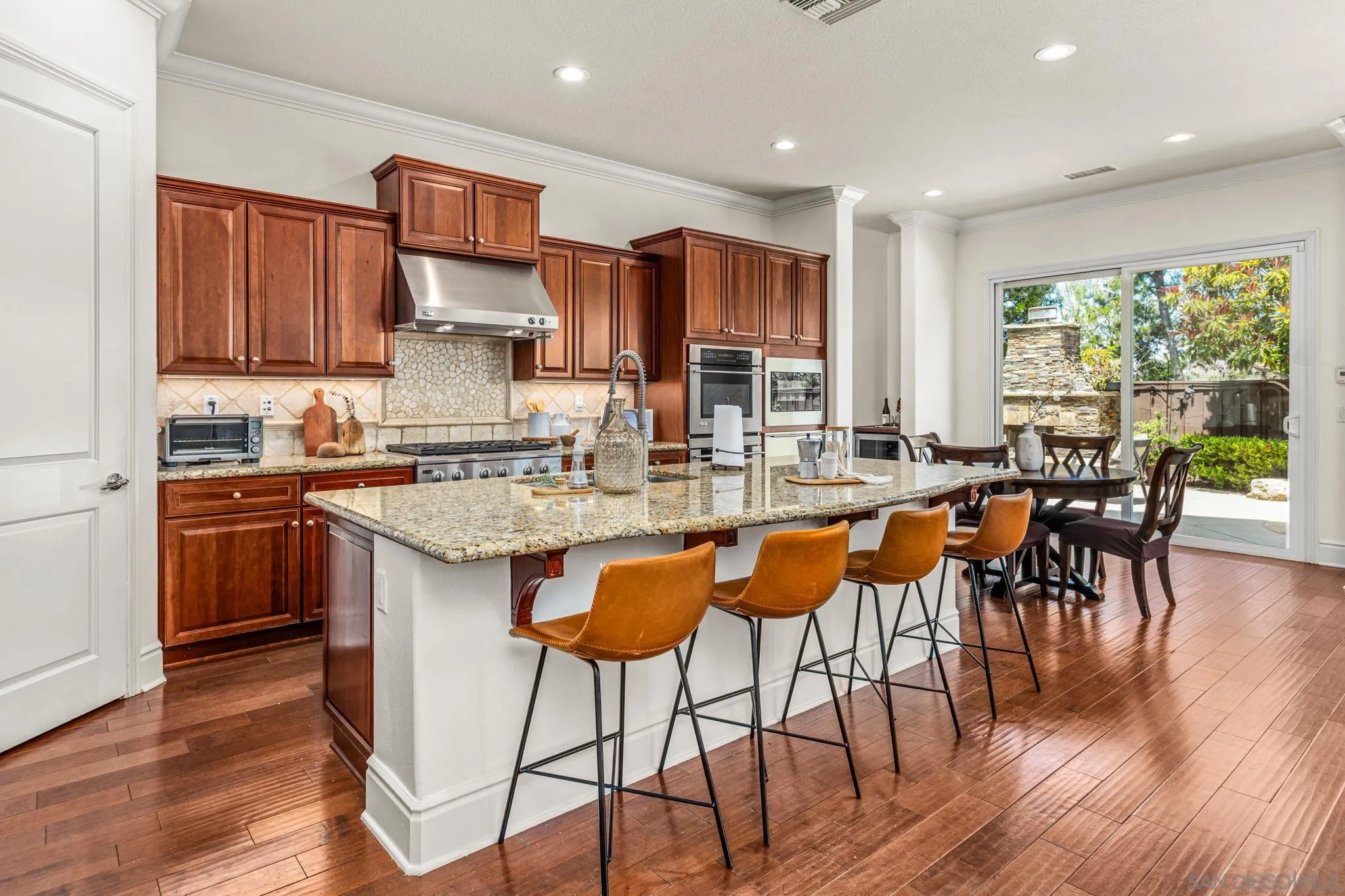 https://cdn.realtyfeed.com/cdn/127/260009596/843f88a43e7bf4b3d30f88aad7c11c51.webp
