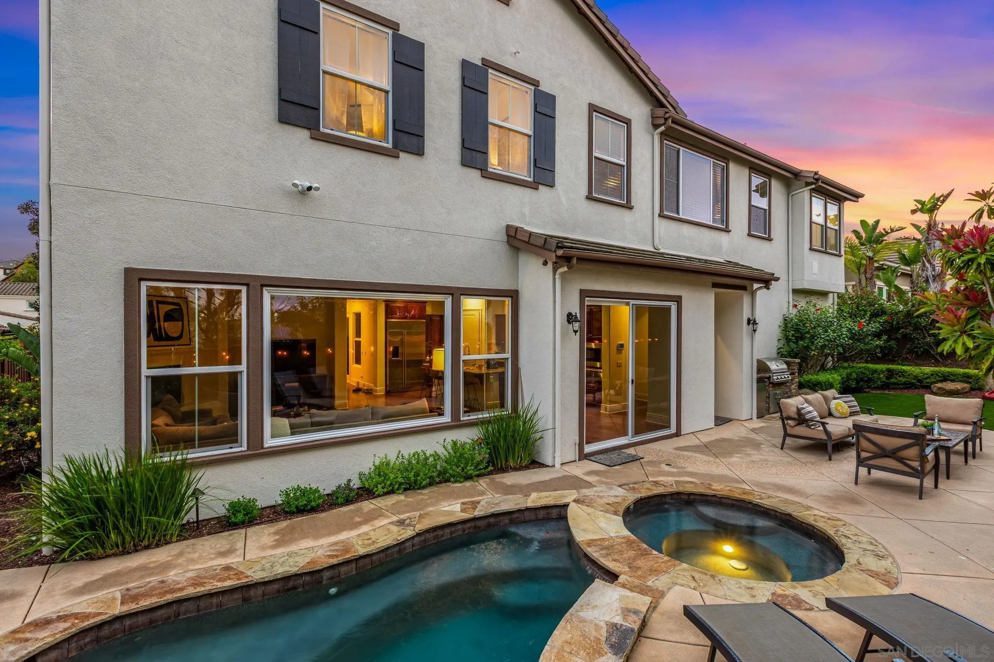 https://cdn.realtyfeed.com/cdn/127/260009596/988c210671a76c49613785b211c531a2.webp