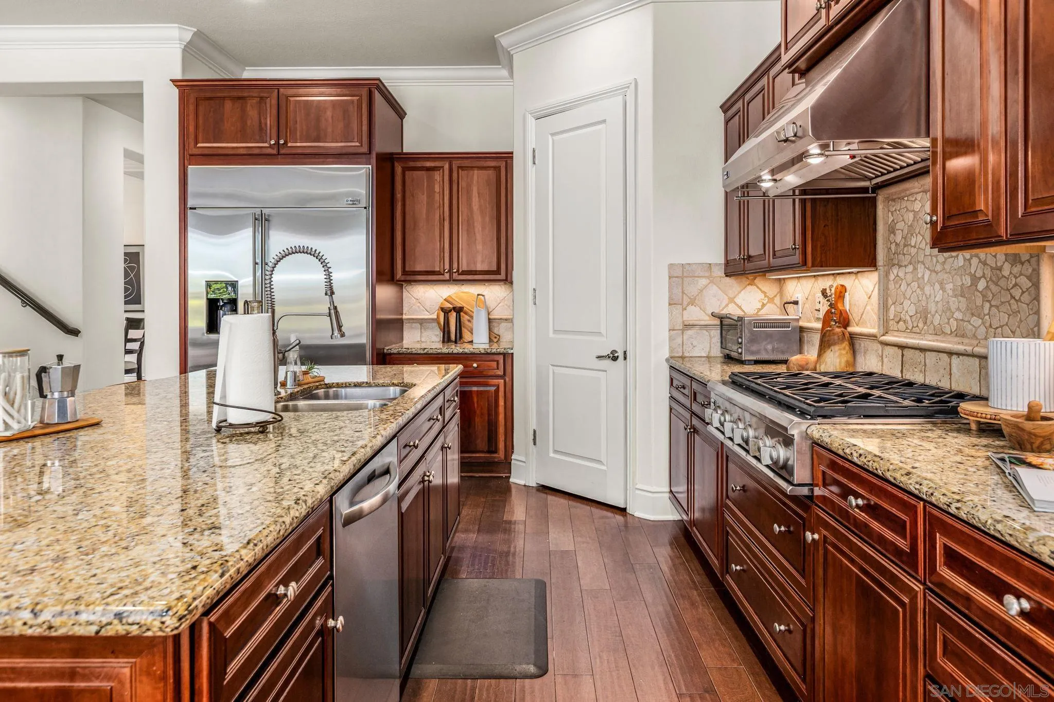 https://cdn.realtyfeed.com/cdn/127/260009596/a089350b982015564b36887982e6f817.webp