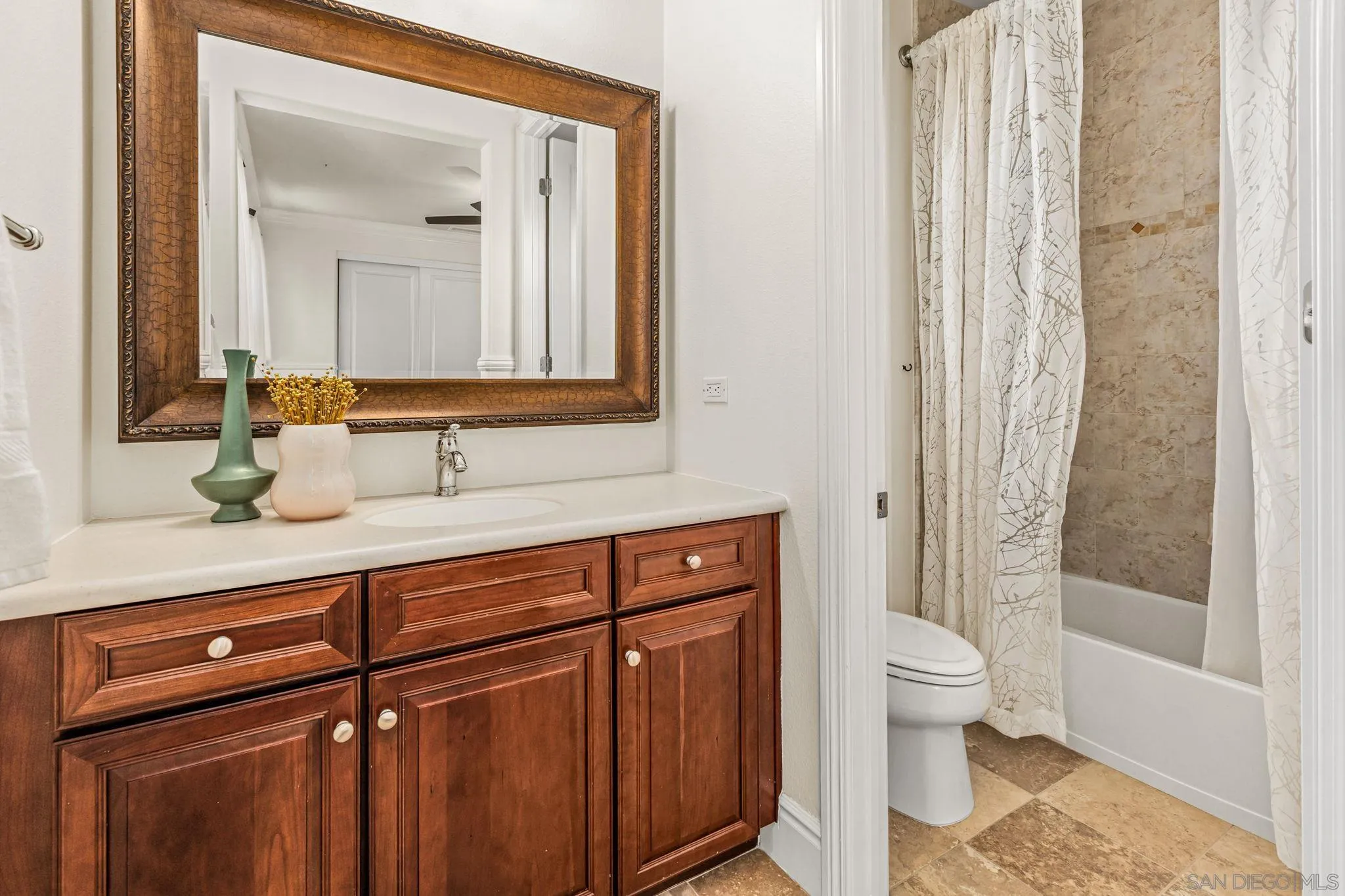 https://cdn.realtyfeed.com/cdn/127/260009596/ca4c7336ae786d4e5fa0a8f9ce0b92d4.webp