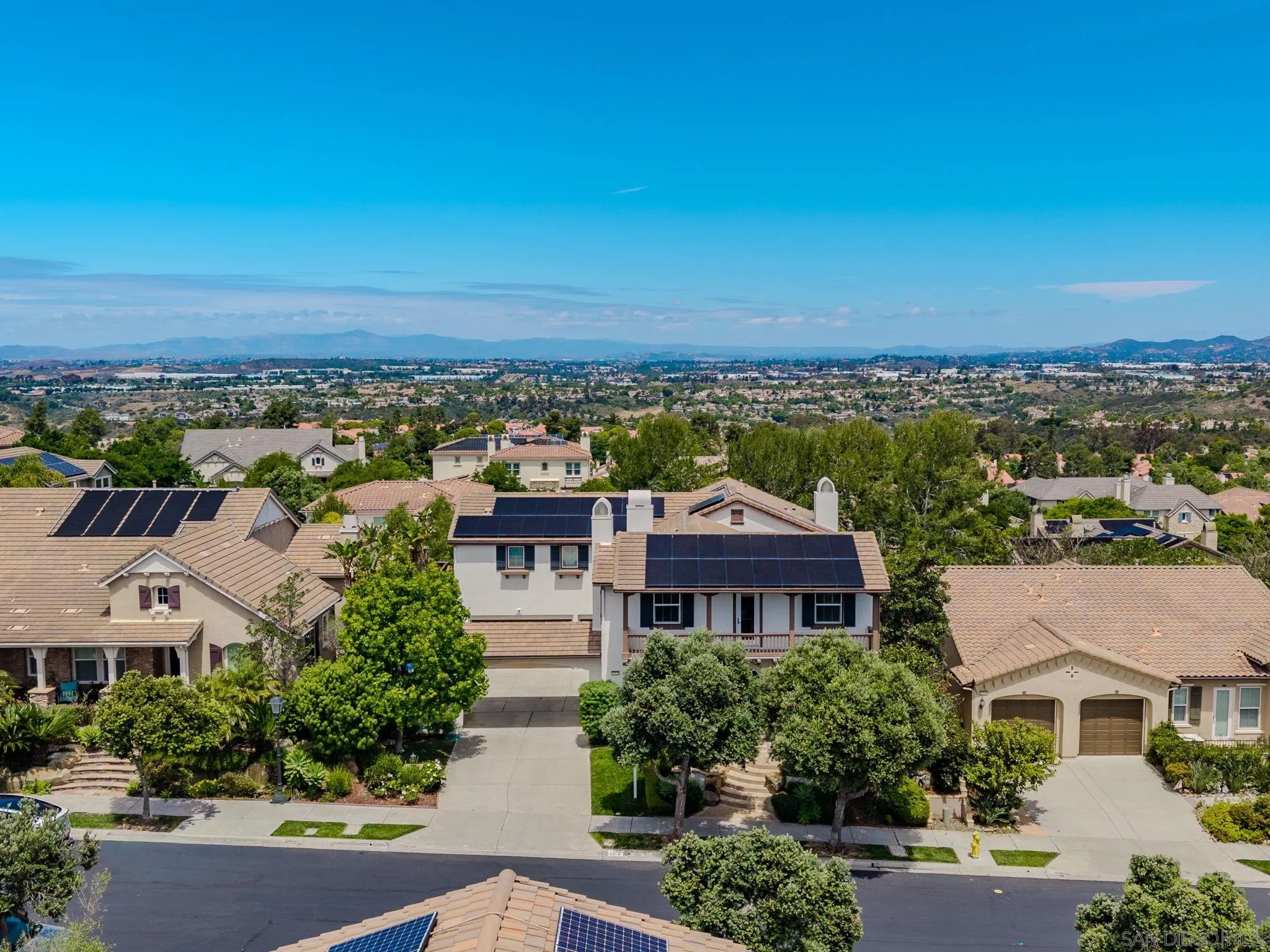 https://cdn.realtyfeed.com/cdn/127/260009596/e2bd862c8912f2b79e4190e8bbf17d94.webp