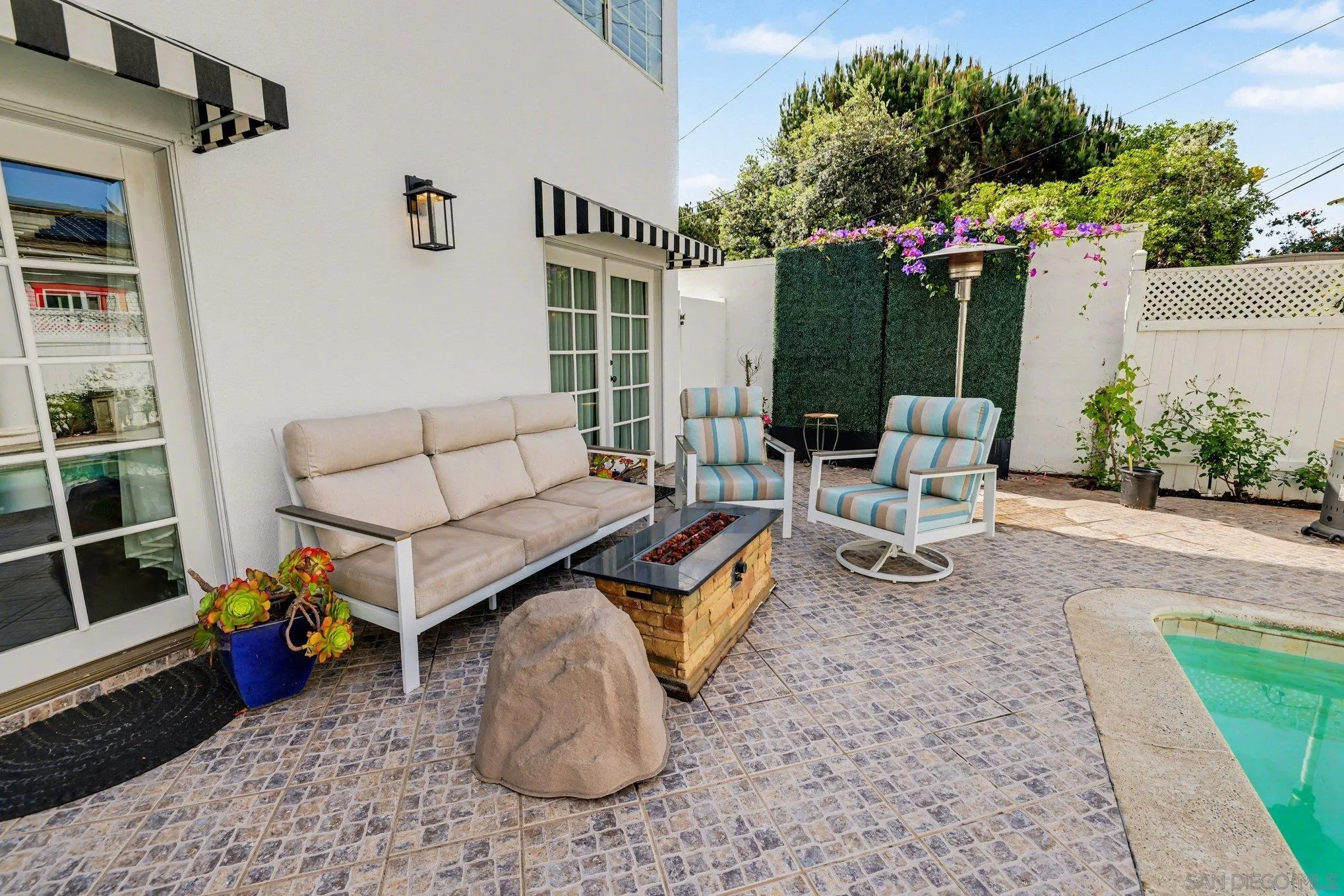 https://cdn.realtyfeed.com/cdn/127/260009599/c5e181eb457977f62648d0e21e0af97a.webp