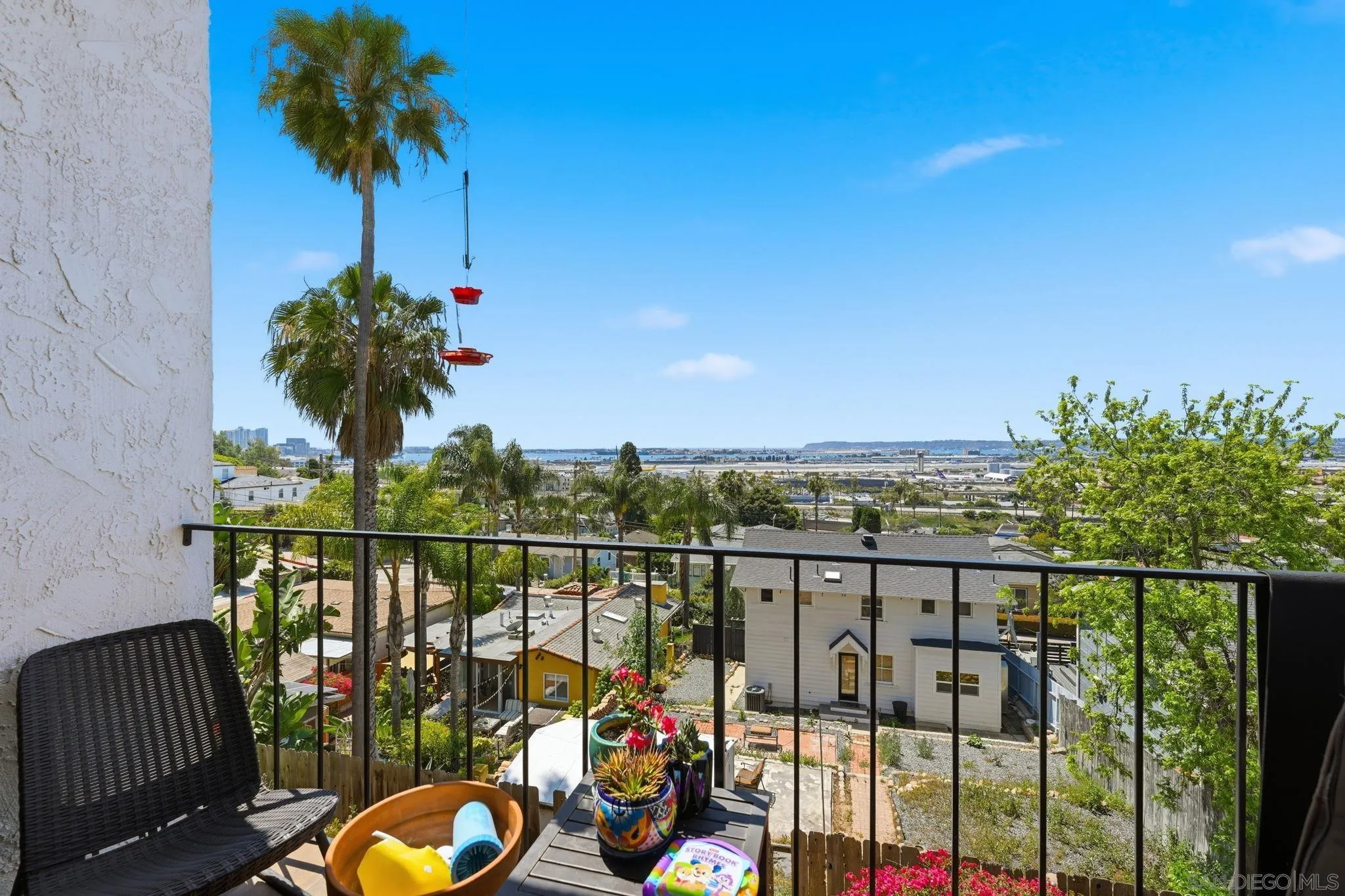 https://cdn.realtyfeed.com/cdn/127/260009602/009d07e49810ec717130e68cd04ed13d.webp