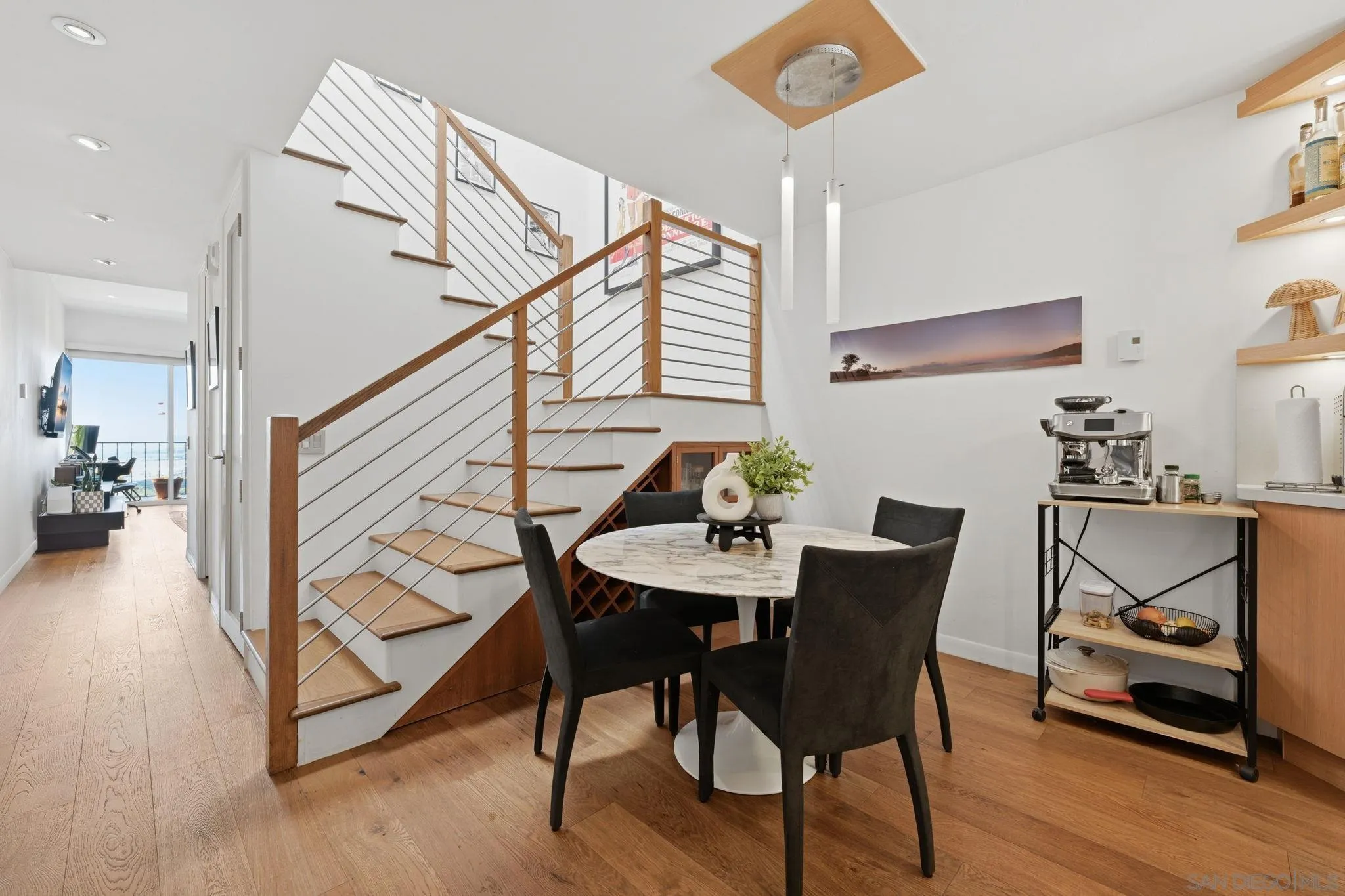 https://cdn.realtyfeed.com/cdn/127/260009602/ab0990dcbf91530143617eb67178c6b4.webp