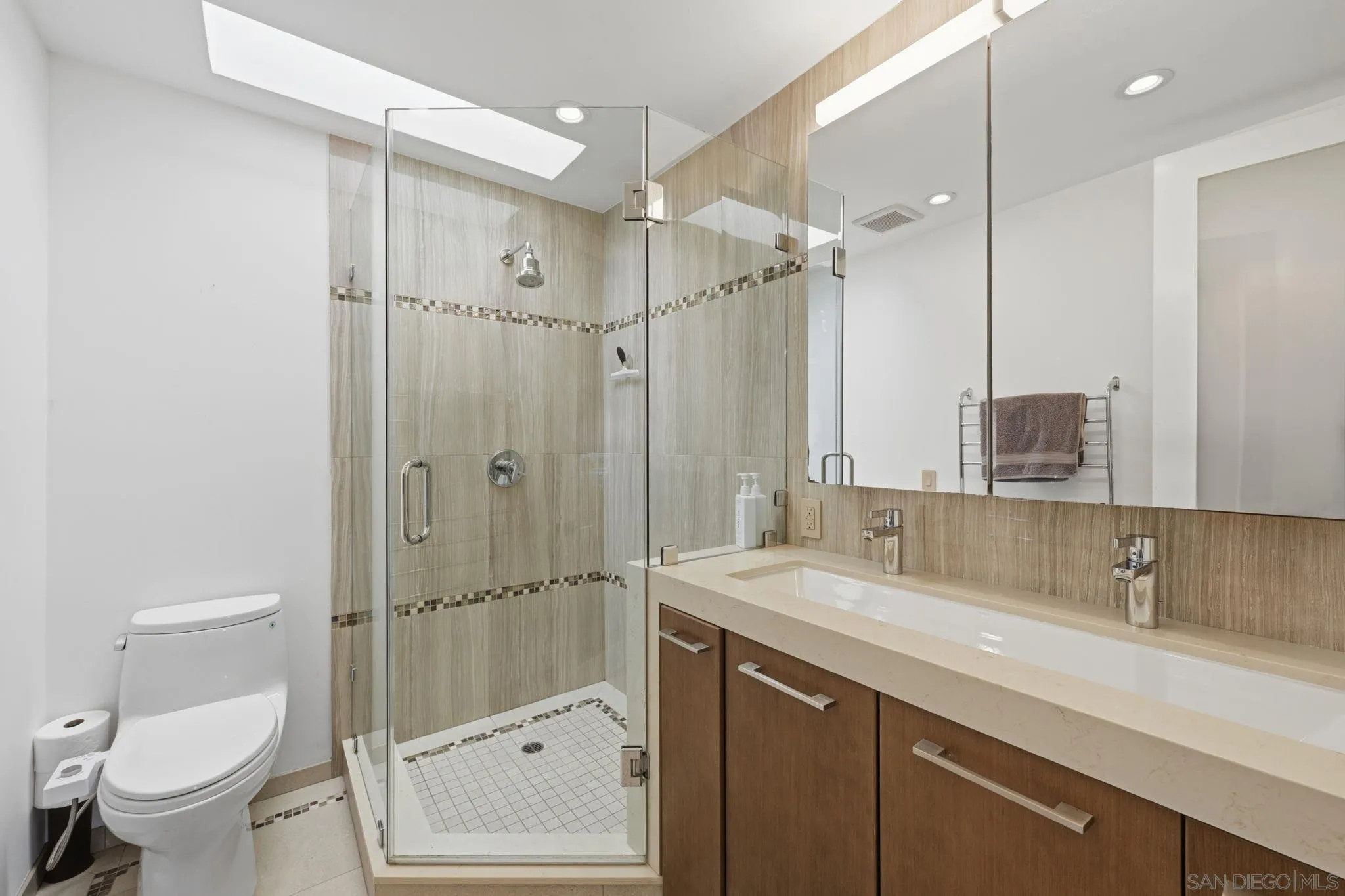 https://cdn.realtyfeed.com/cdn/127/260009602/fd936f3a6e9fcf6775a480e9238733e0.webp