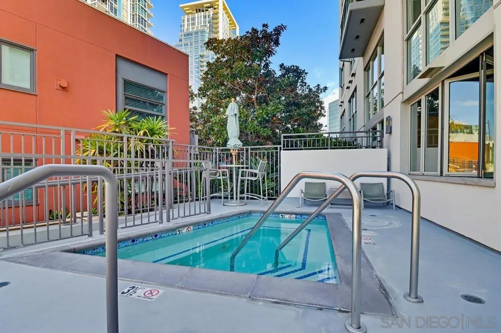 Photo #17: 260009603 Listing: Photo #17