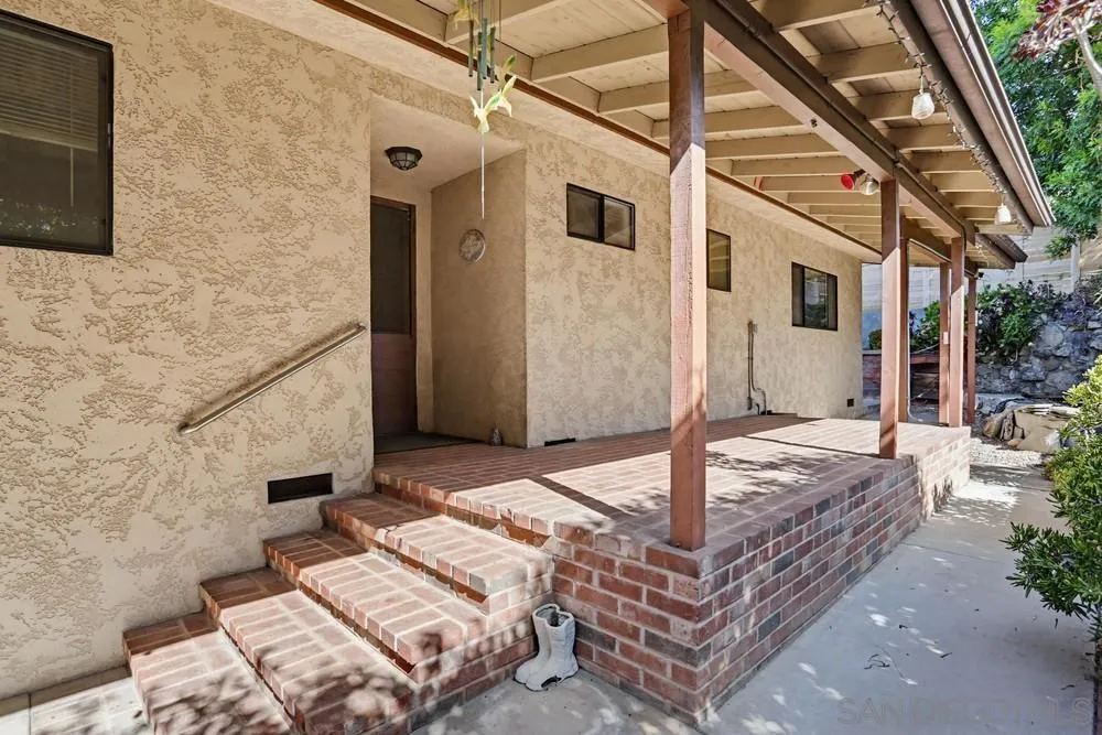 https://cdn.realtyfeed.com/cdn/127/260009604/8c1cec42b290e70dd4f052775260c24f.webp