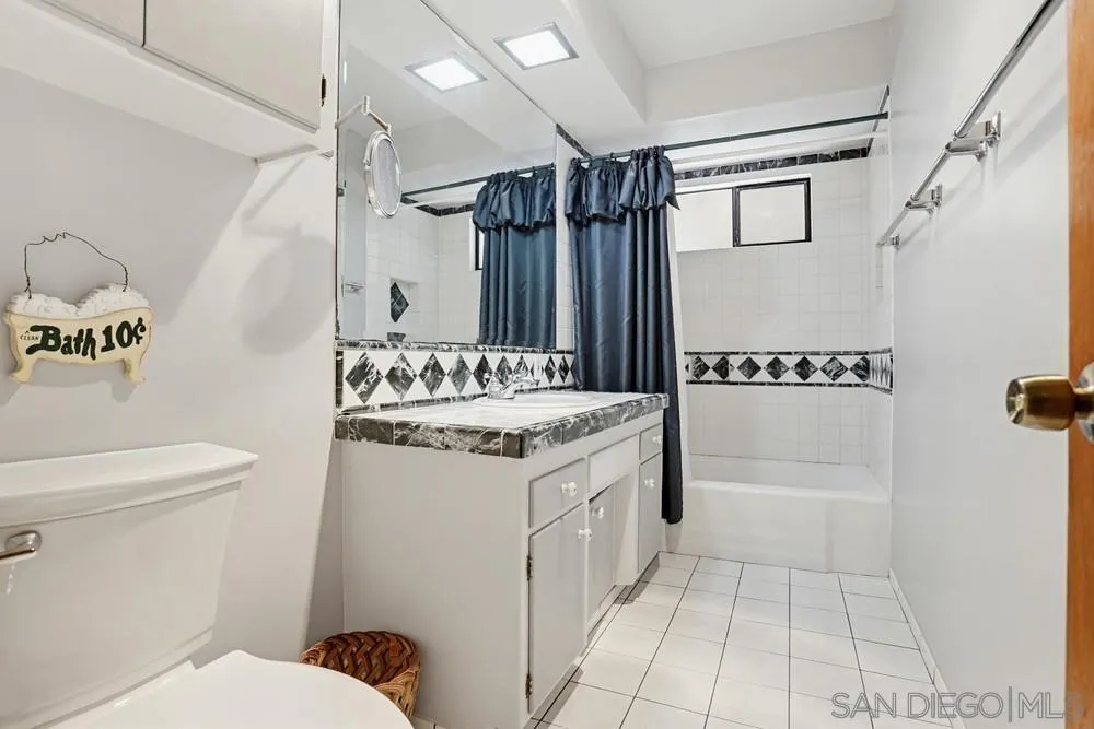 https://cdn.realtyfeed.com/cdn/127/260009604/bb1c402979c46f54d6e02136880fc98a.webp