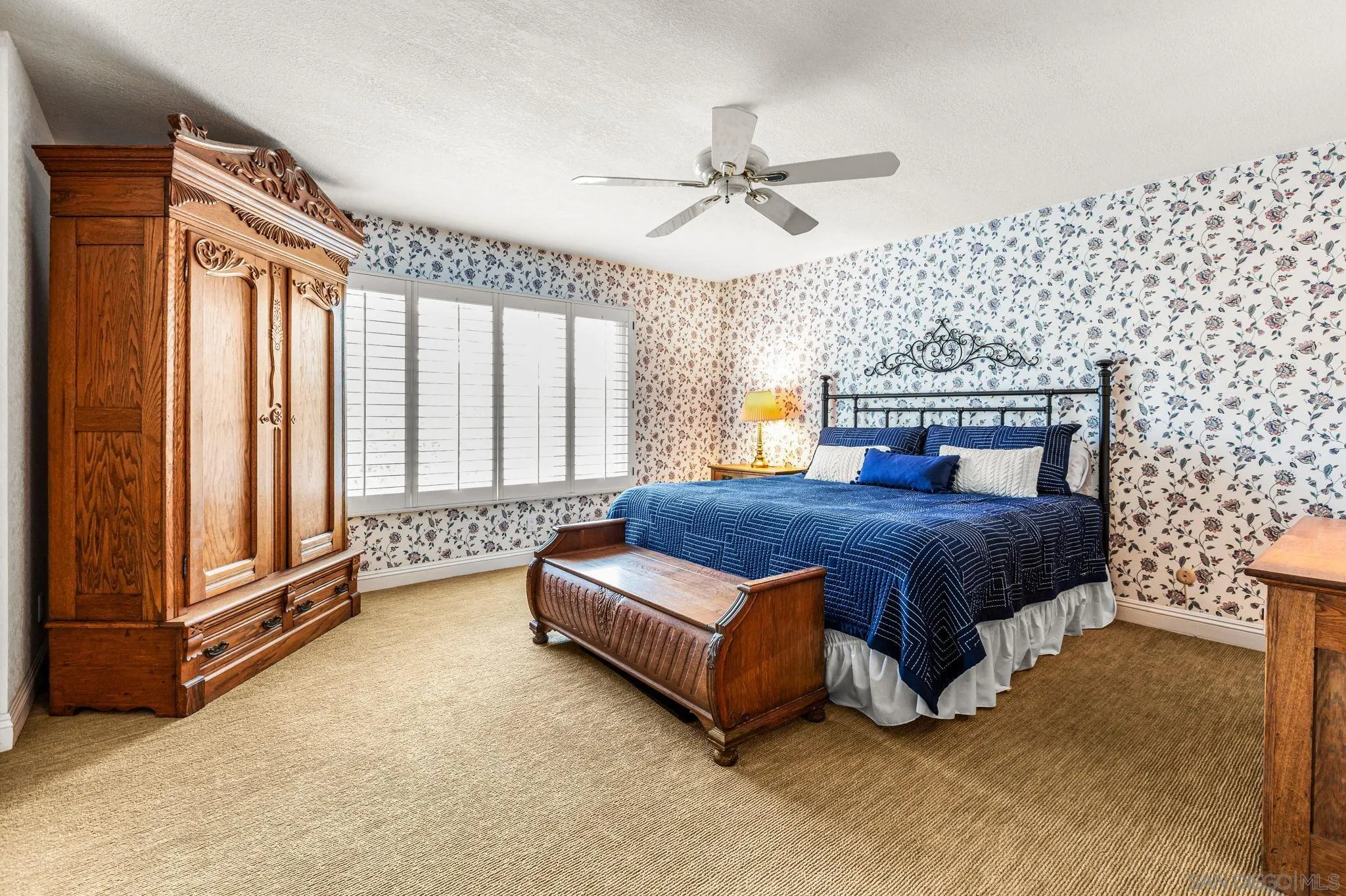 https://cdn.realtyfeed.com/cdn/127/260009611/fd774f37e38917ec8f7e0a90c8eed308.webp