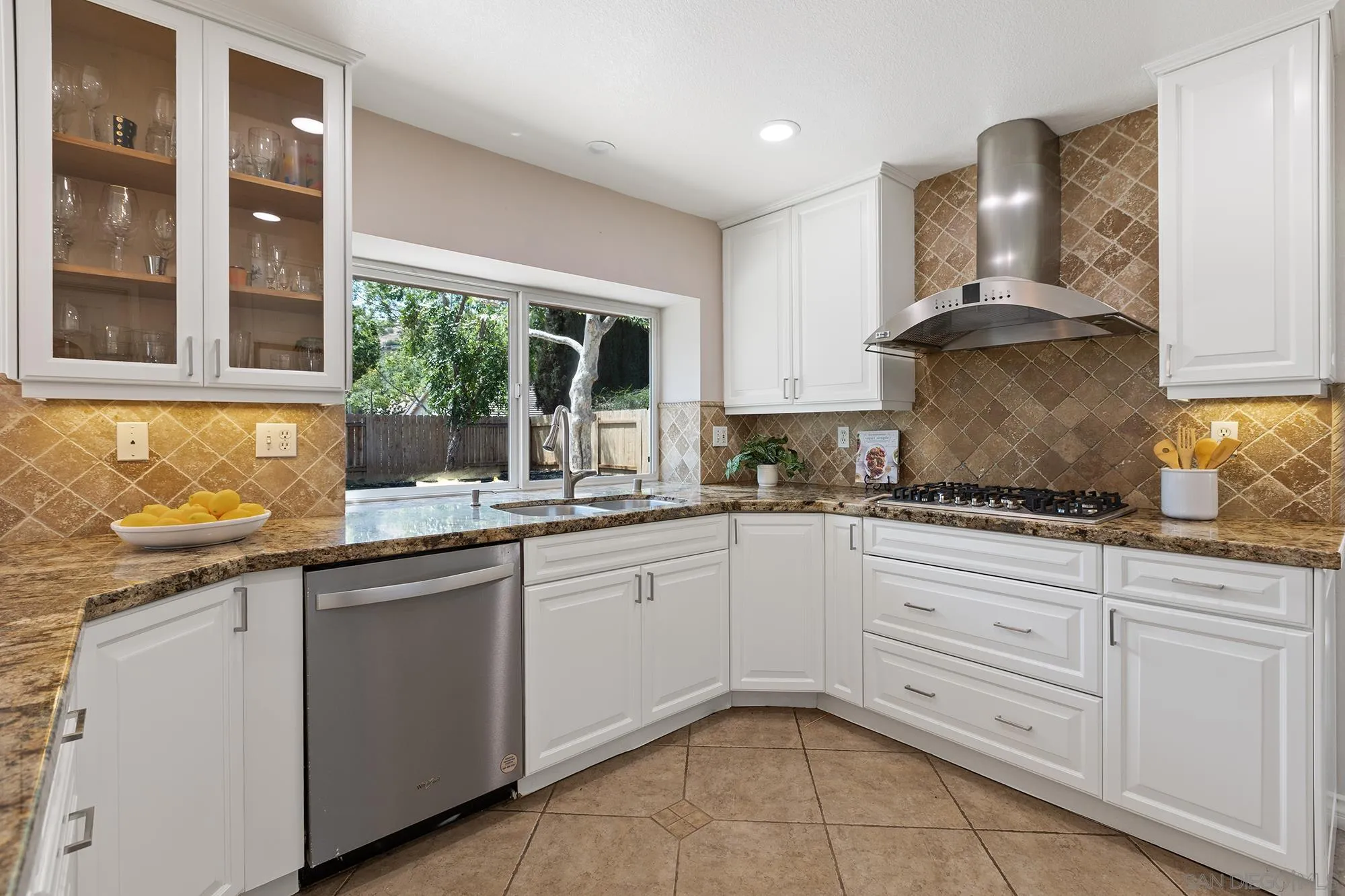 https://cdn.realtyfeed.com/cdn/127/260009616/4c416c56834857f1da68d12ce637f36e.webp