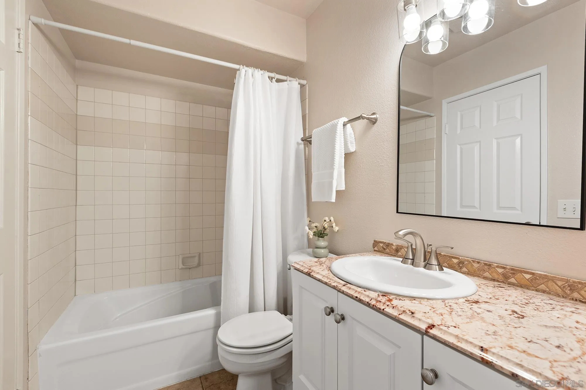 https://cdn.realtyfeed.com/cdn/127/260009616/5b8a19cefbb33ec22353203450f76476.webp