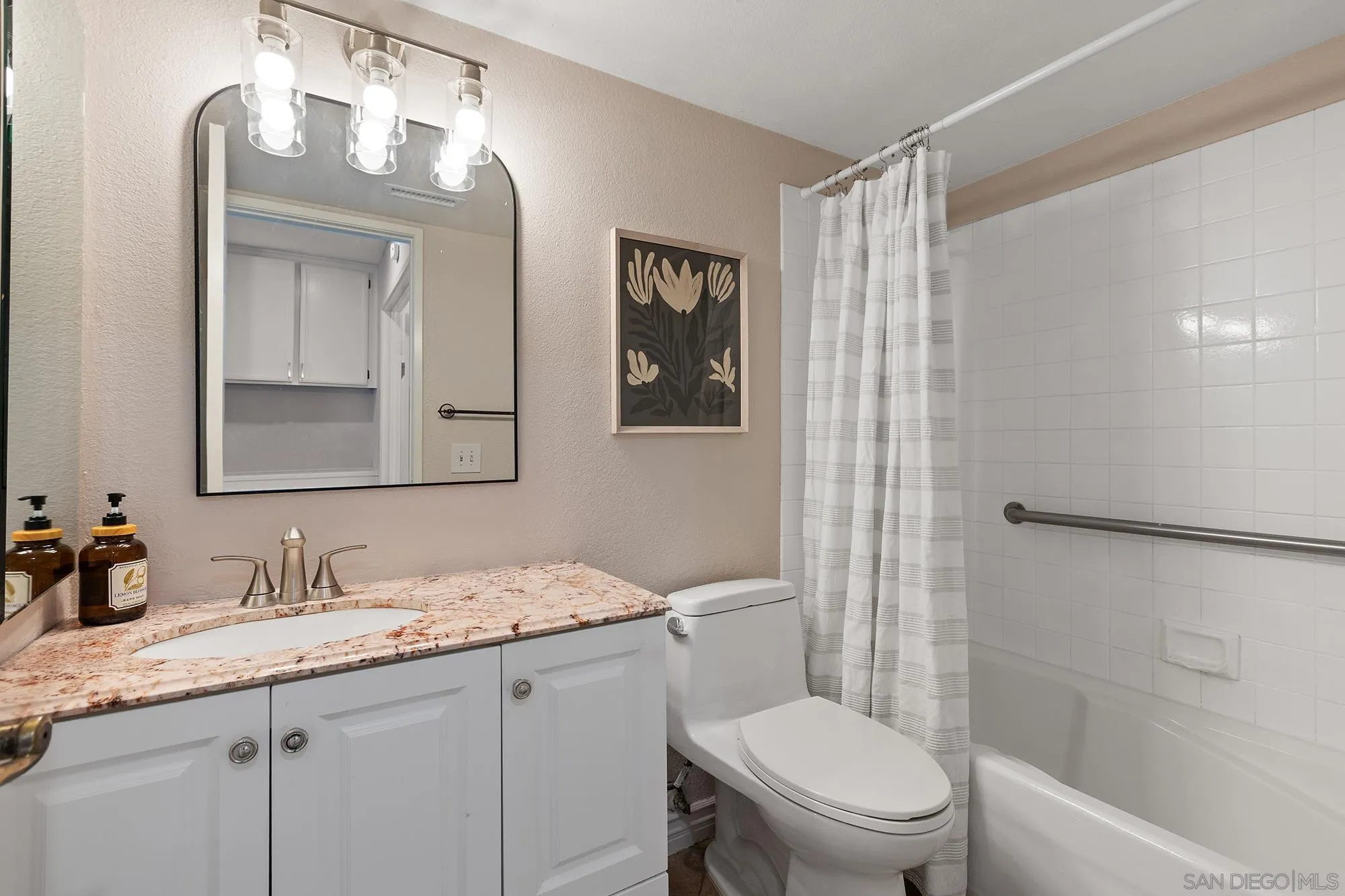 https://cdn.realtyfeed.com/cdn/127/260009616/6d00ef0a13d552a3d28075f24162896b.webp