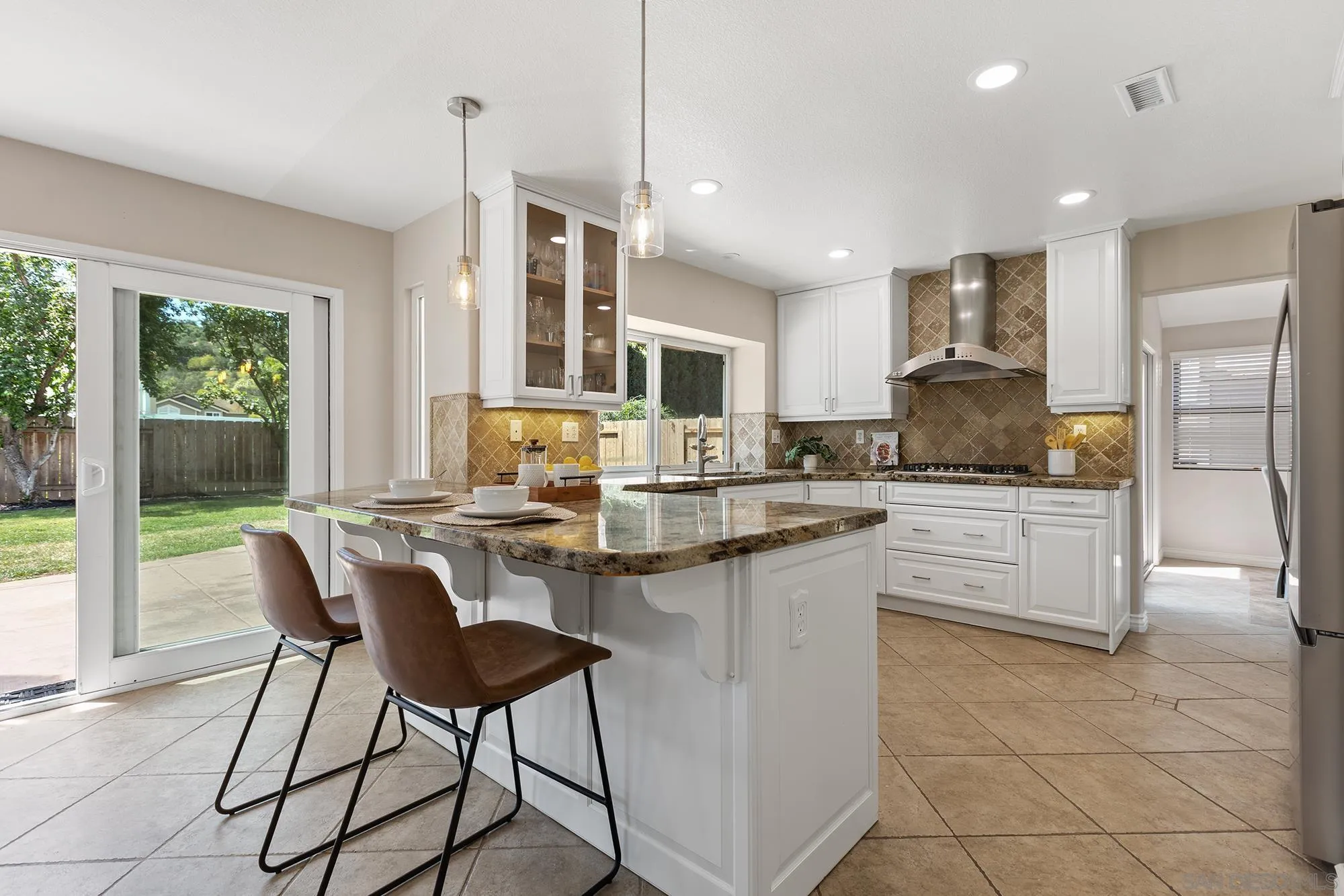 https://cdn.realtyfeed.com/cdn/127/260009616/74c757d0dbf7cfef3c64633c785d0eb6.webp