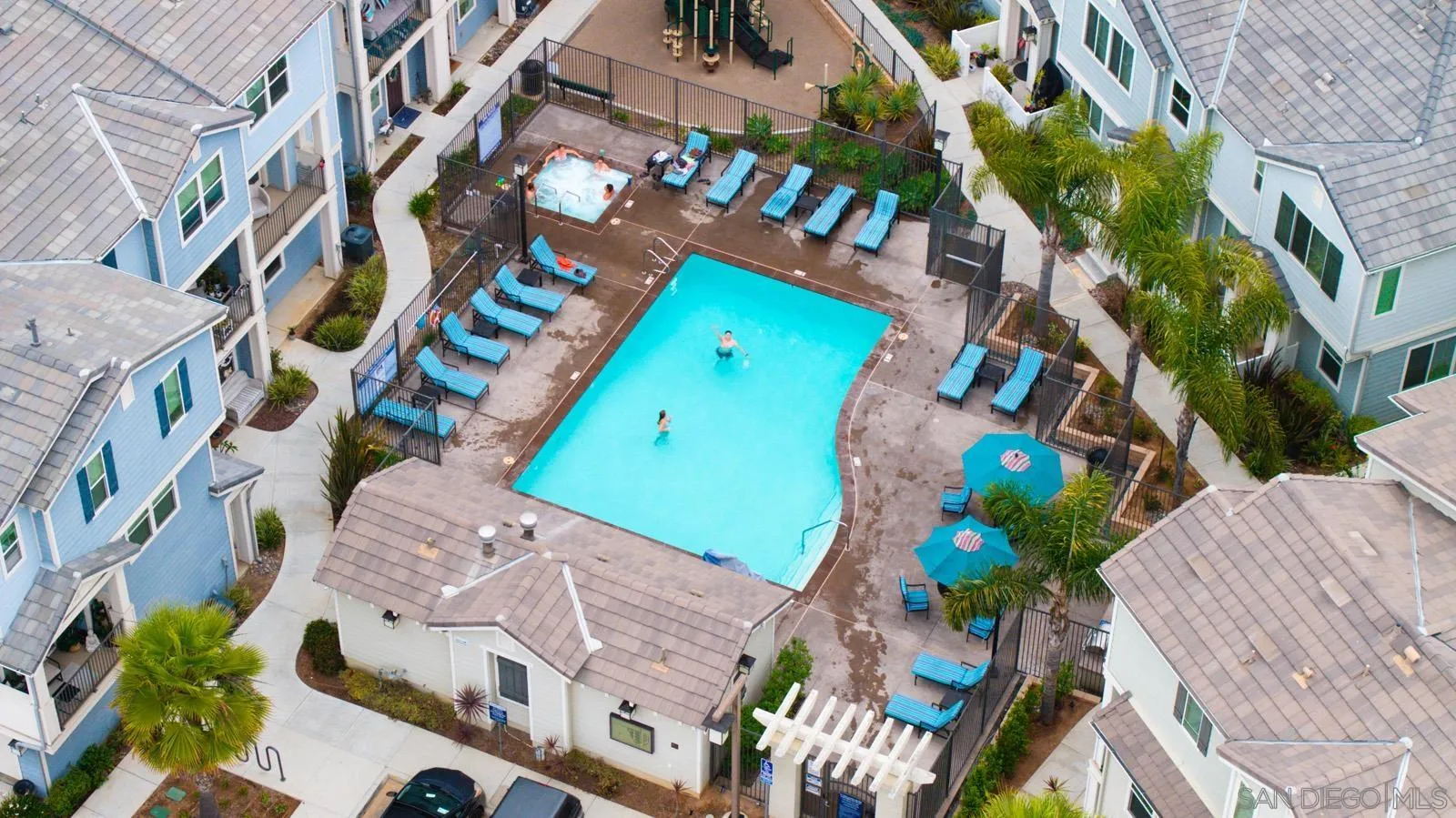 Photo #4: 260009617 Listing: Photo #4