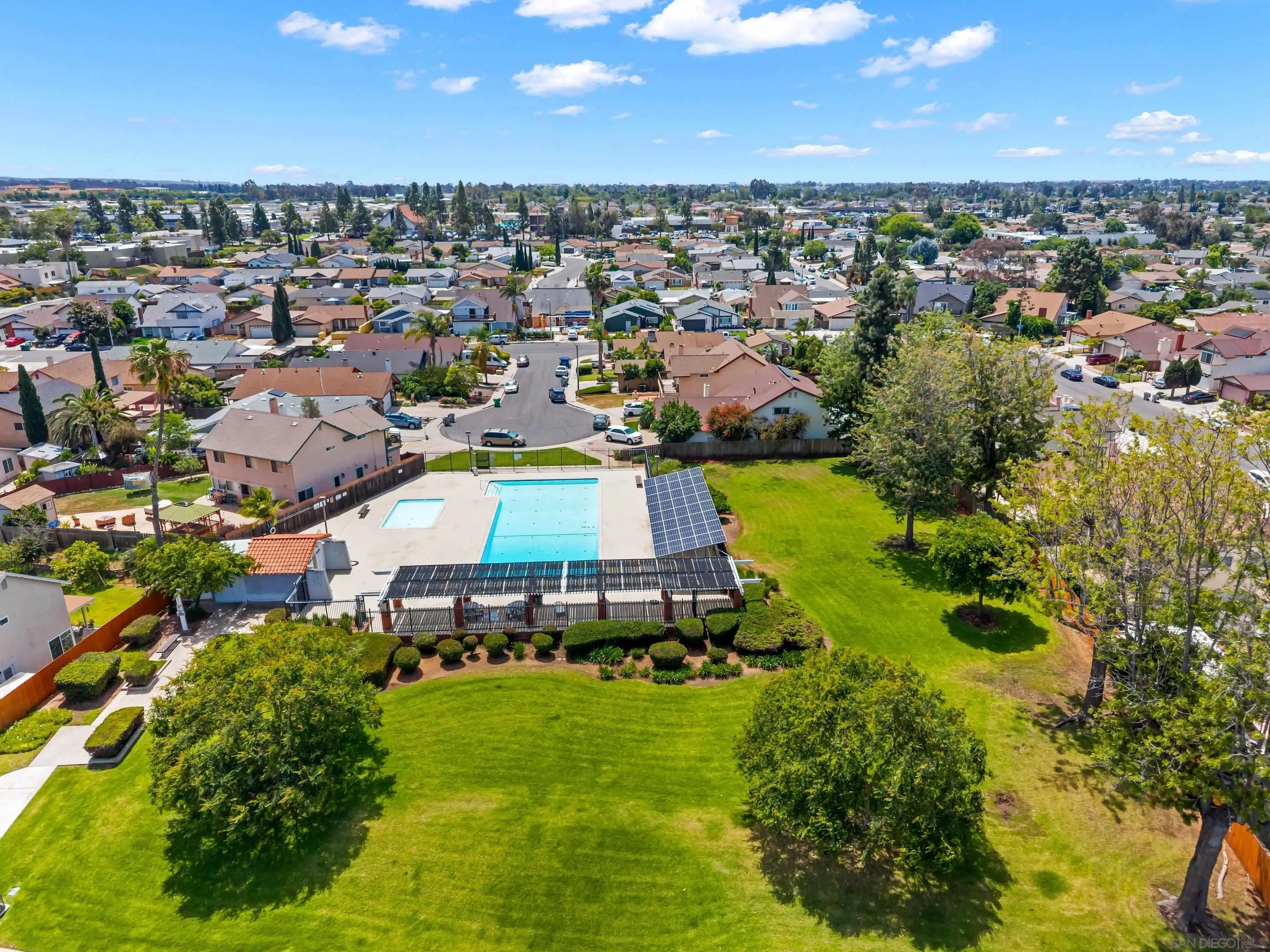https://cdn.realtyfeed.com/cdn/127/260009618/5fdf51f89306bebc3b858155169b9d84.webp