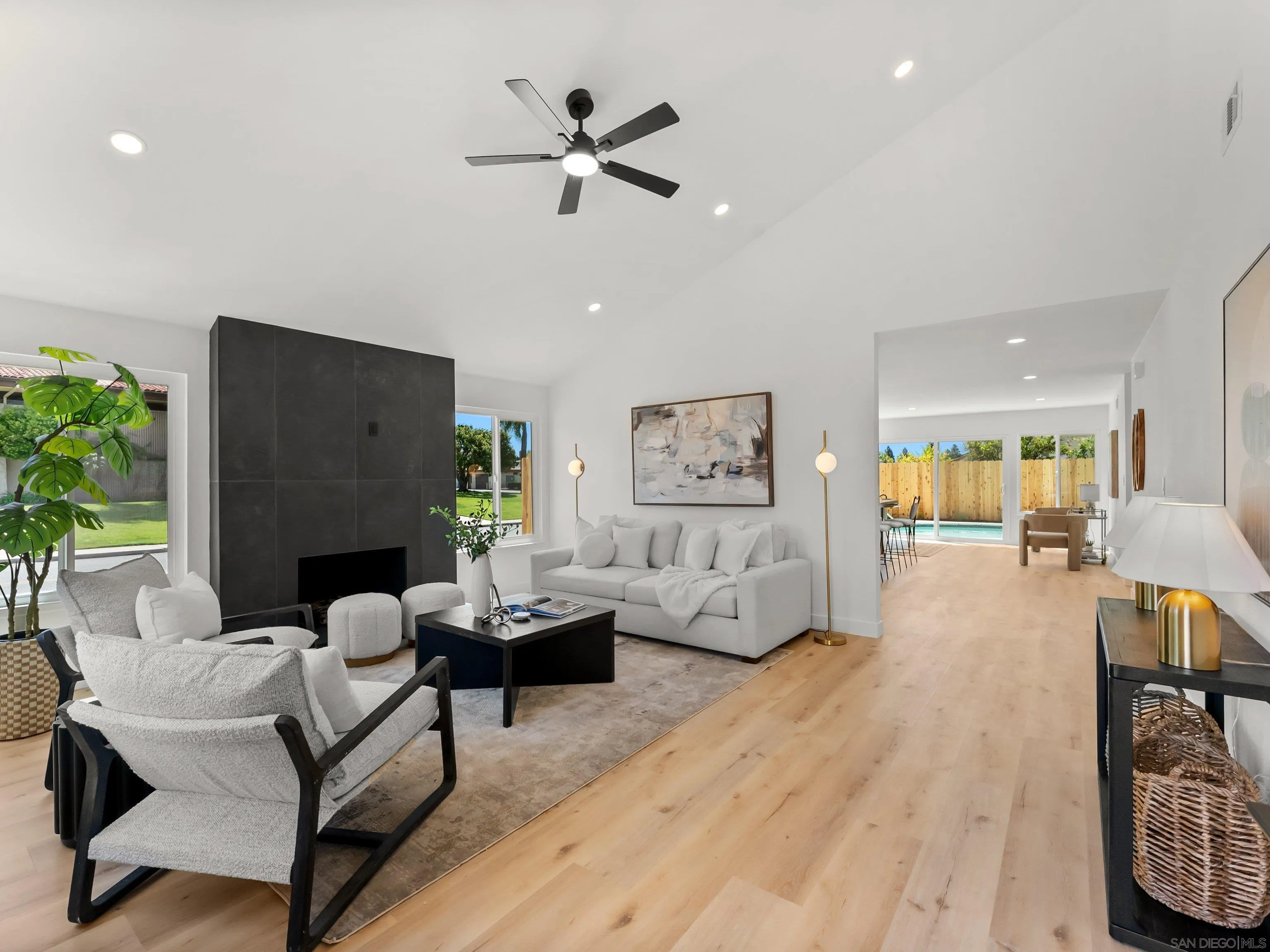 https://cdn.realtyfeed.com/cdn/127/260009618/6653618330527df294874eaeaa690eb7.webp