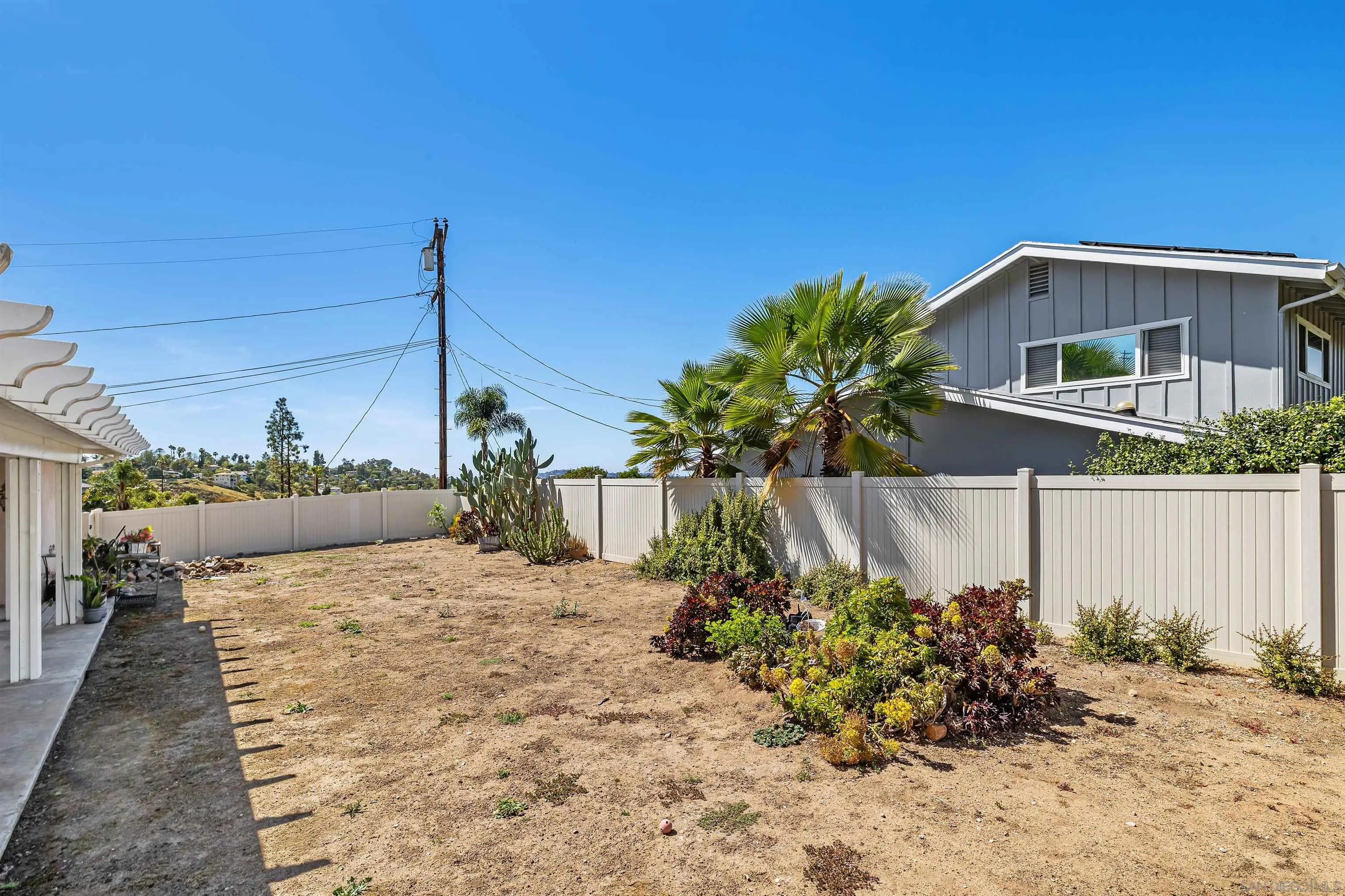 https://cdn.realtyfeed.com/cdn/127/260009626/9596bf3a256bf7ce44a52268acd37b36.webp