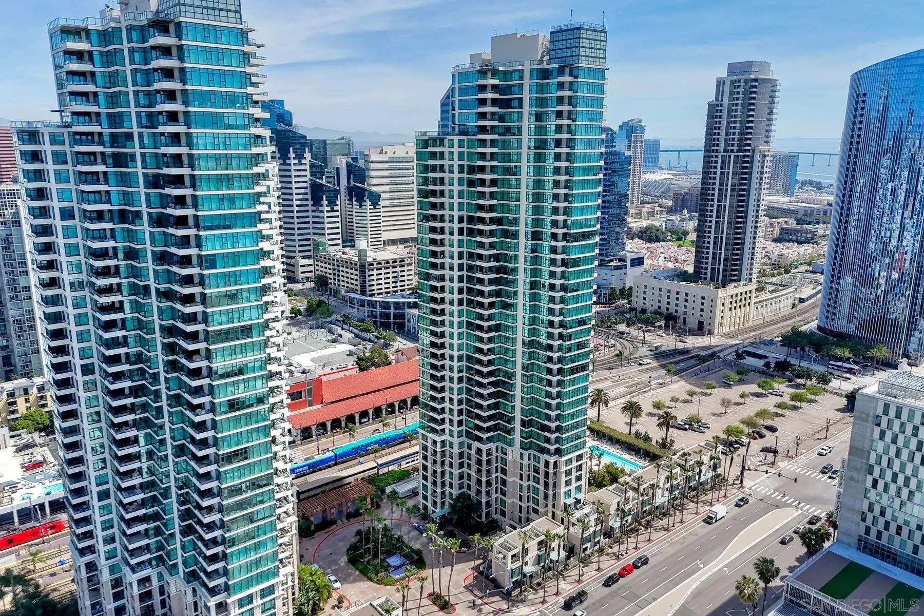 https://cdn.realtyfeed.com/cdn/127/260009627/1f440c68440f597508d6159b315ce1d0.webp