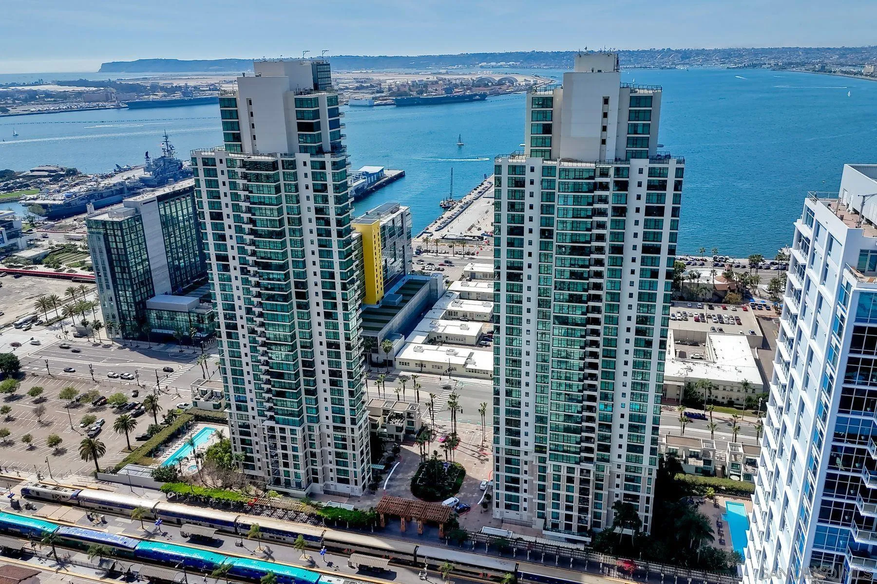https://cdn.realtyfeed.com/cdn/127/260009627/8d9e43b5a2c35609a9c4c583a2e87c52.webp