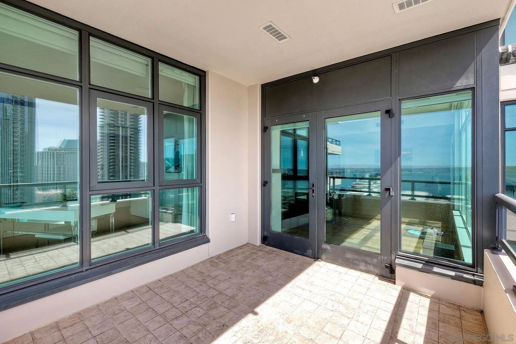 https://cdn.realtyfeed.com/cdn/127/260009627/a0fecf7da135bff3032f8c46901fe41c.webp