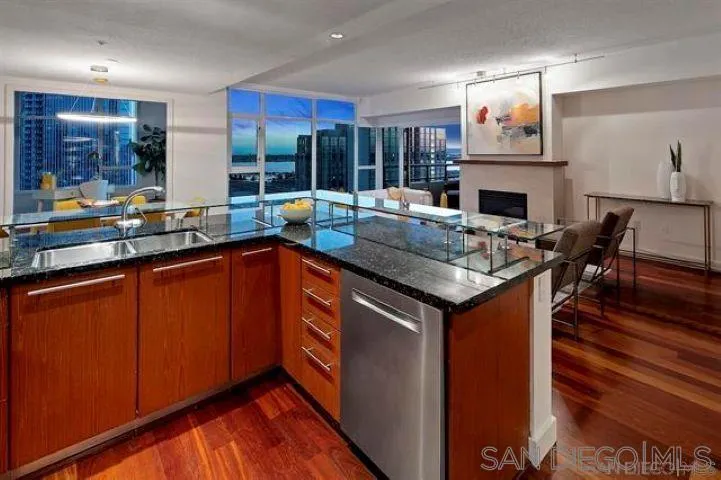 https://cdn.realtyfeed.com/cdn/127/260009627/a95773267f683a5219493a3da0606c71.webp