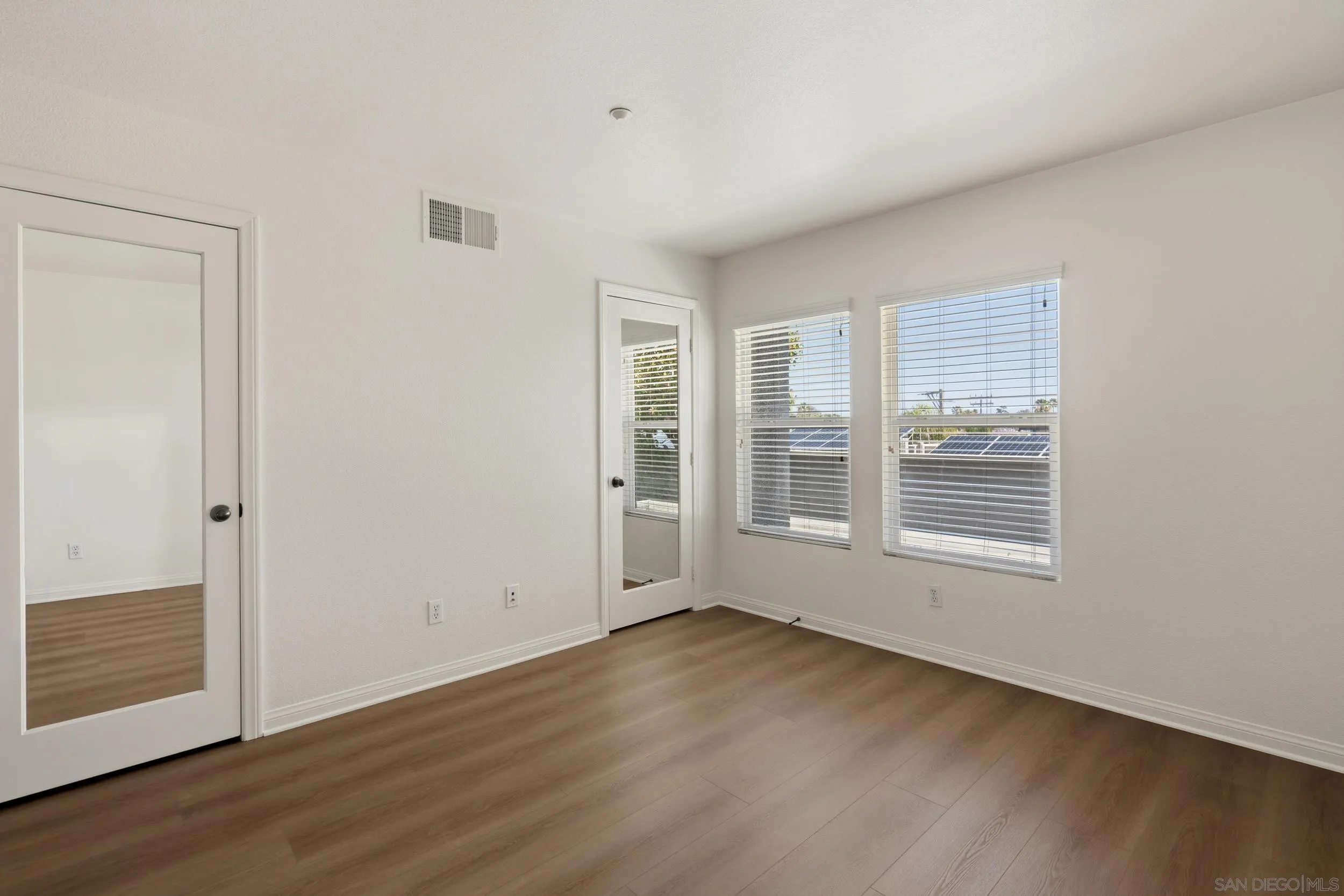 Photo #14: 260009629 Listing: Photo #14