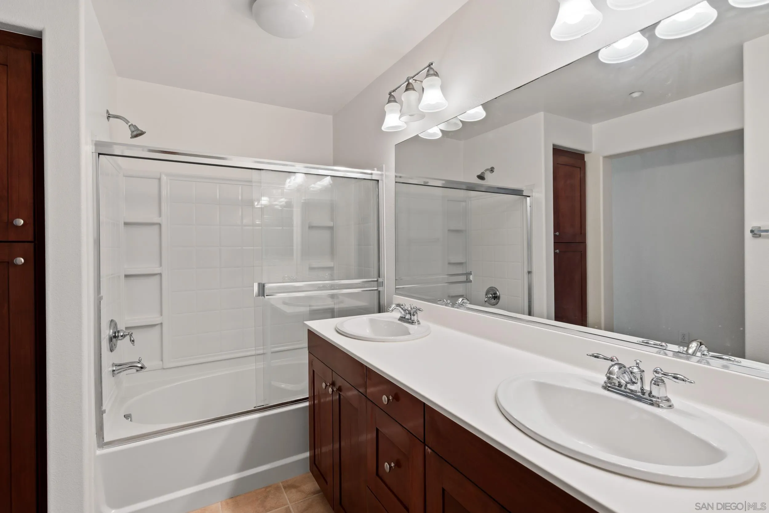 Photo #12: 260009629 Listing: Photo #12