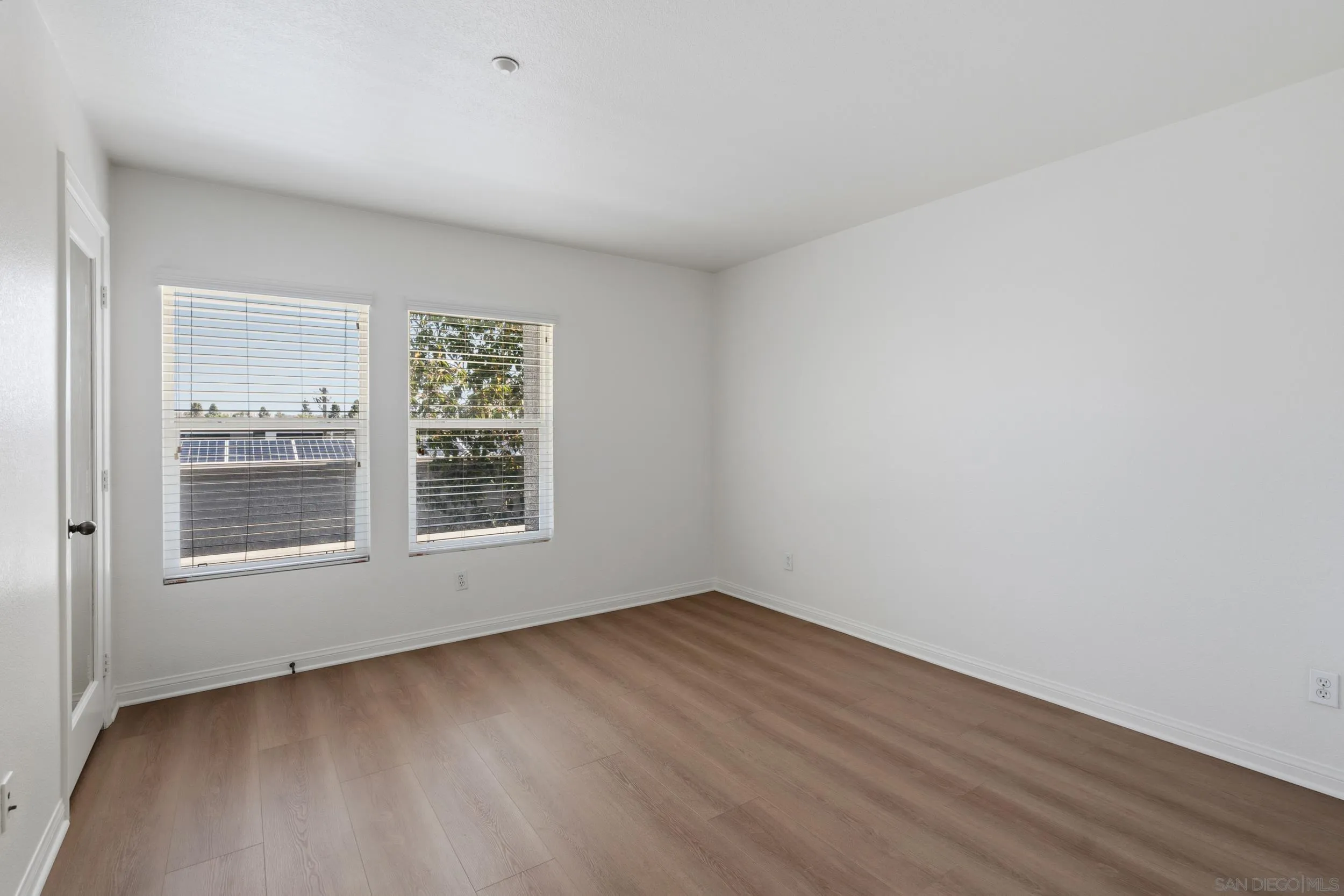 Photo #13: 260009629 Listing: Photo #13