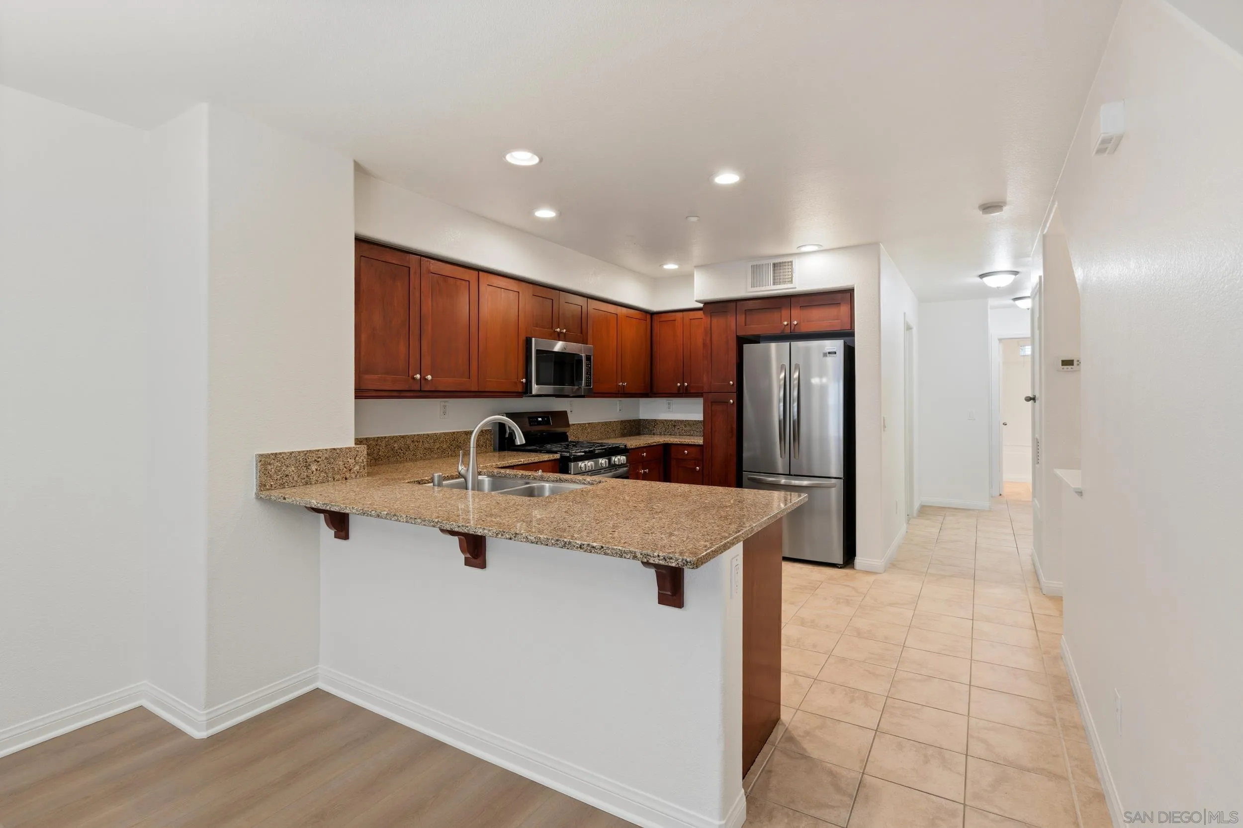 Photo #6: 260009629 Listing: Photo #6